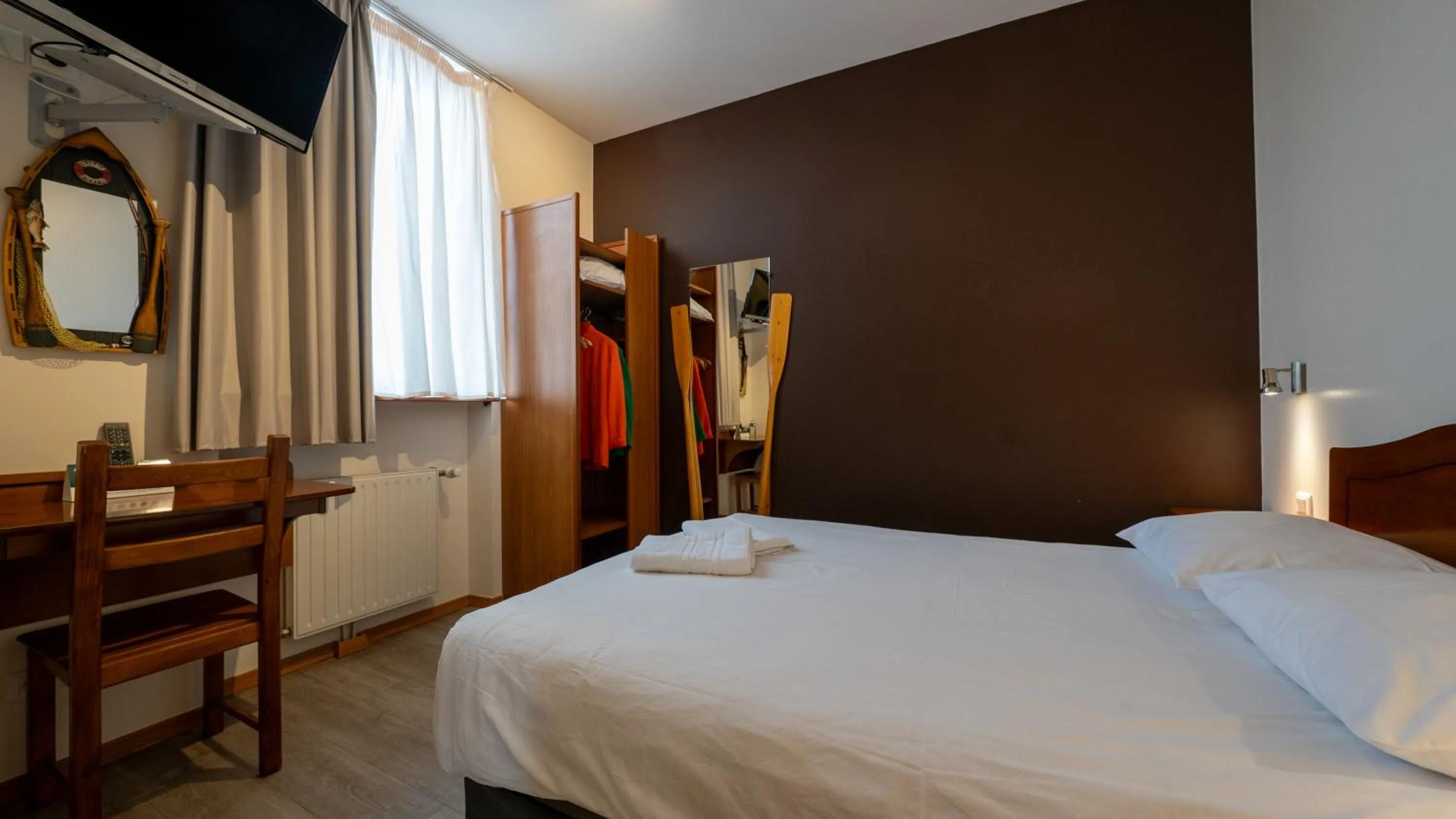 Bed in Le Relais Du Canalou