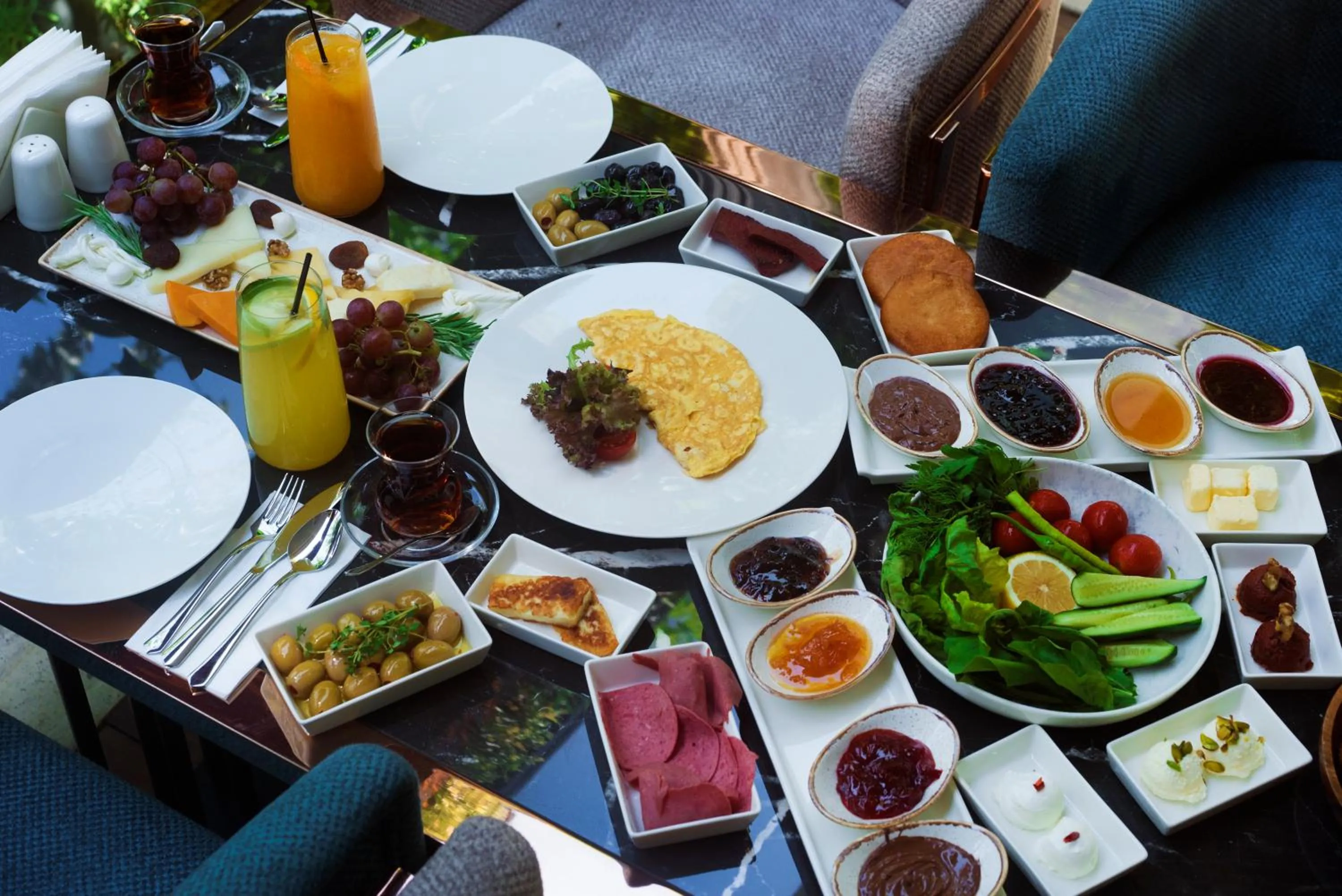 Breakfast in No2 Hotel By Şükrü