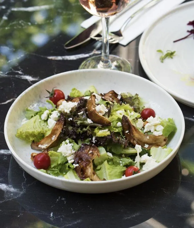 Restaurant/places to eat in No2 Hotel By Şükrü