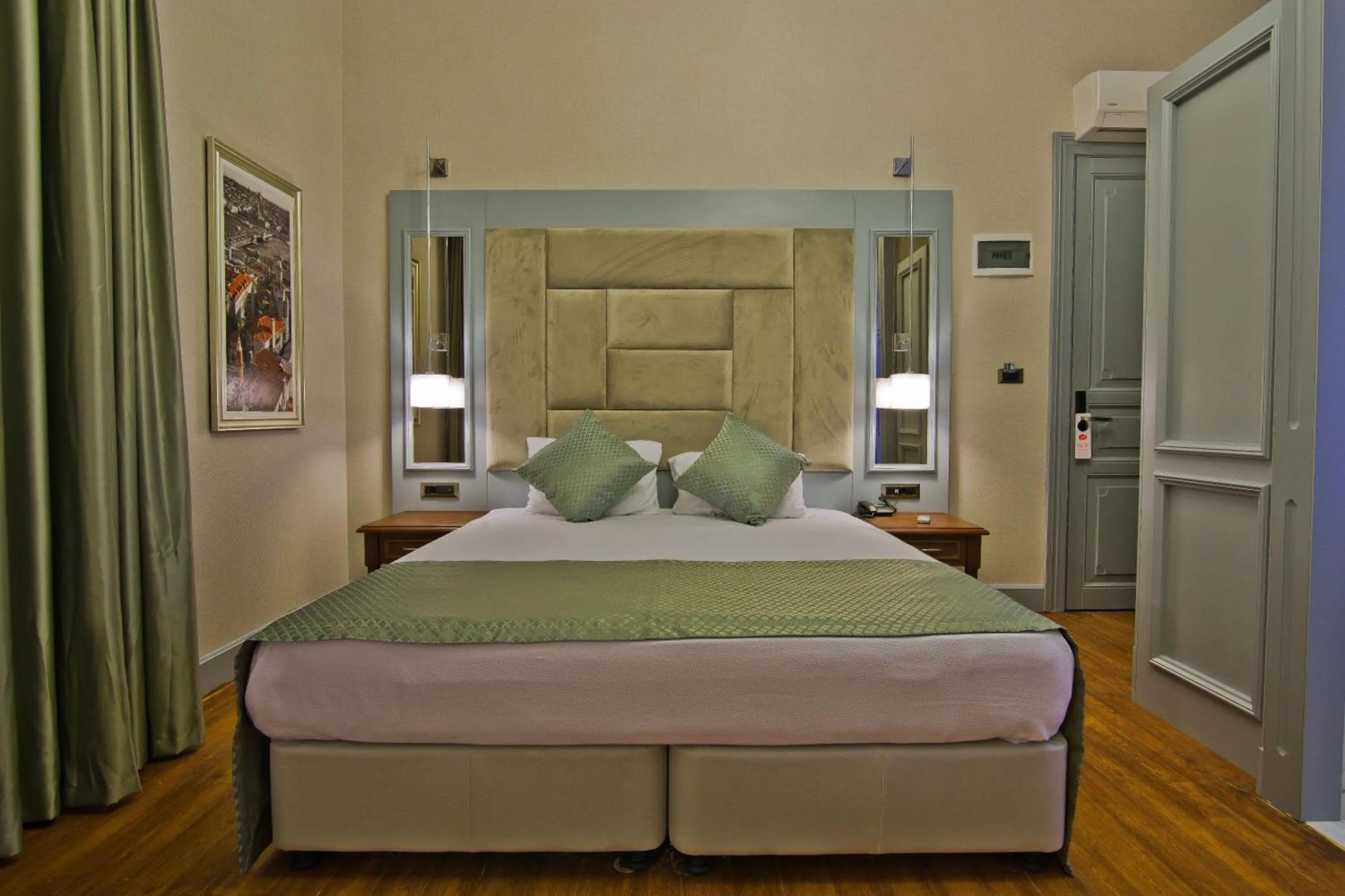 Bed in No2 Hotel By Şükrü