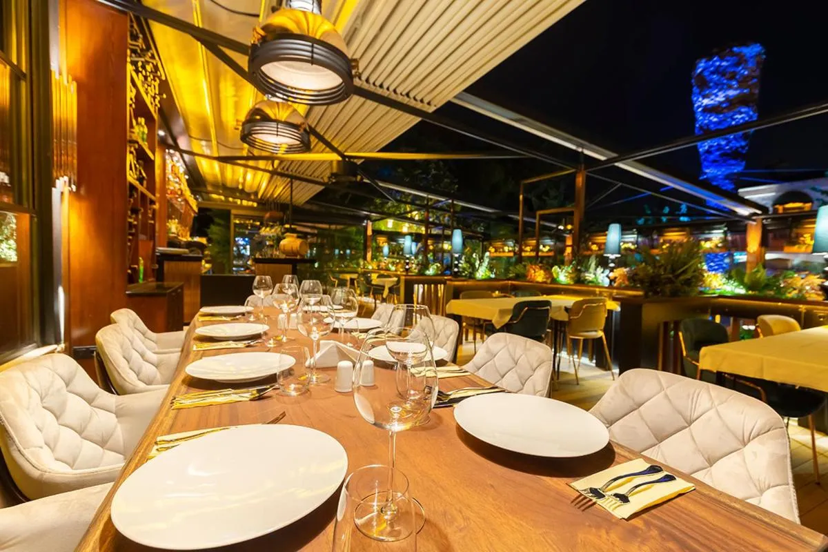 Restaurant/places to eat in No2 Hotel By Şükrü