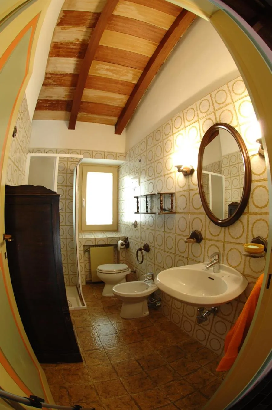 Bathroom in Mirabilia