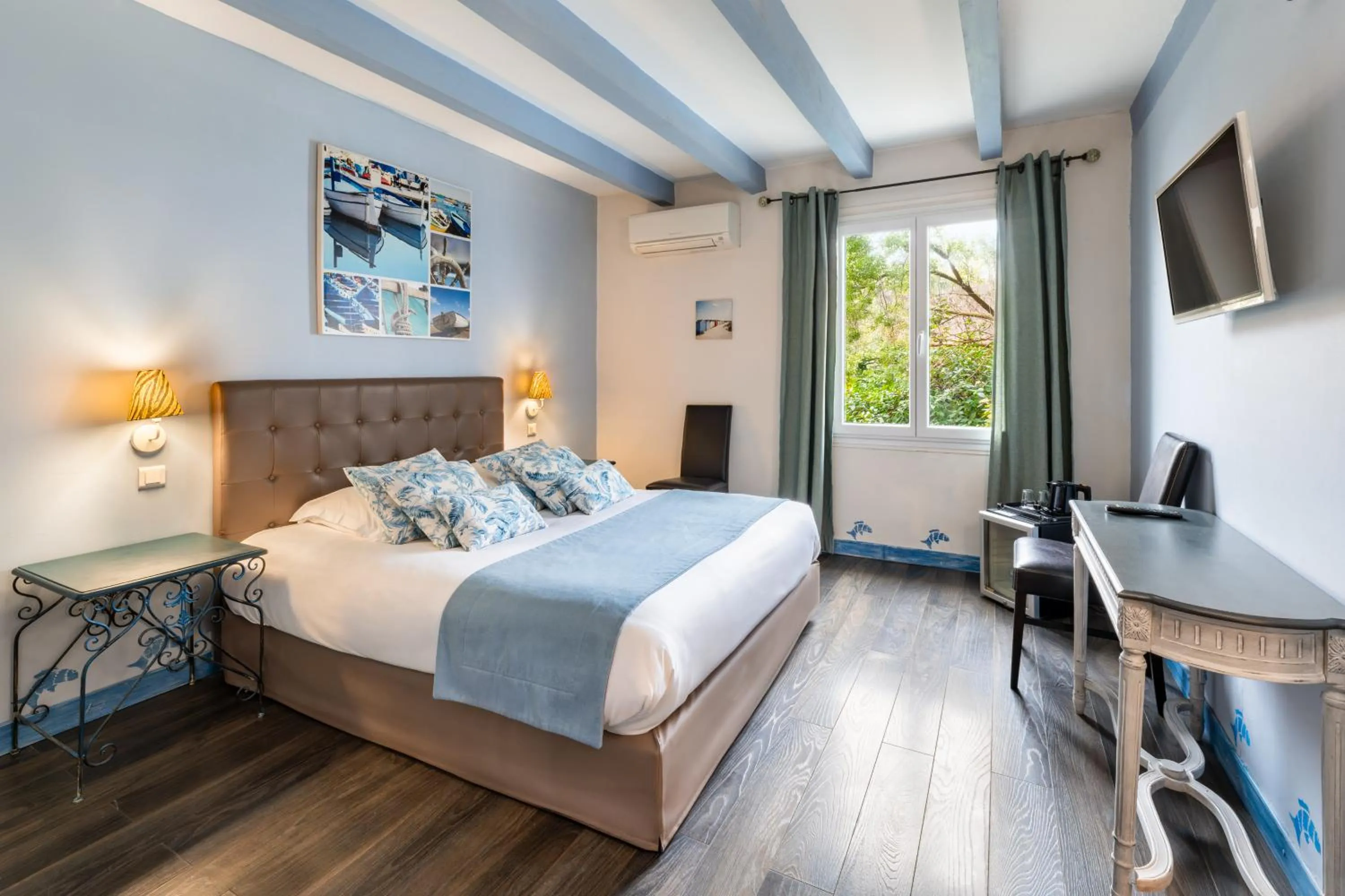 Bedroom, Bed in HOTEL ERMITAGE