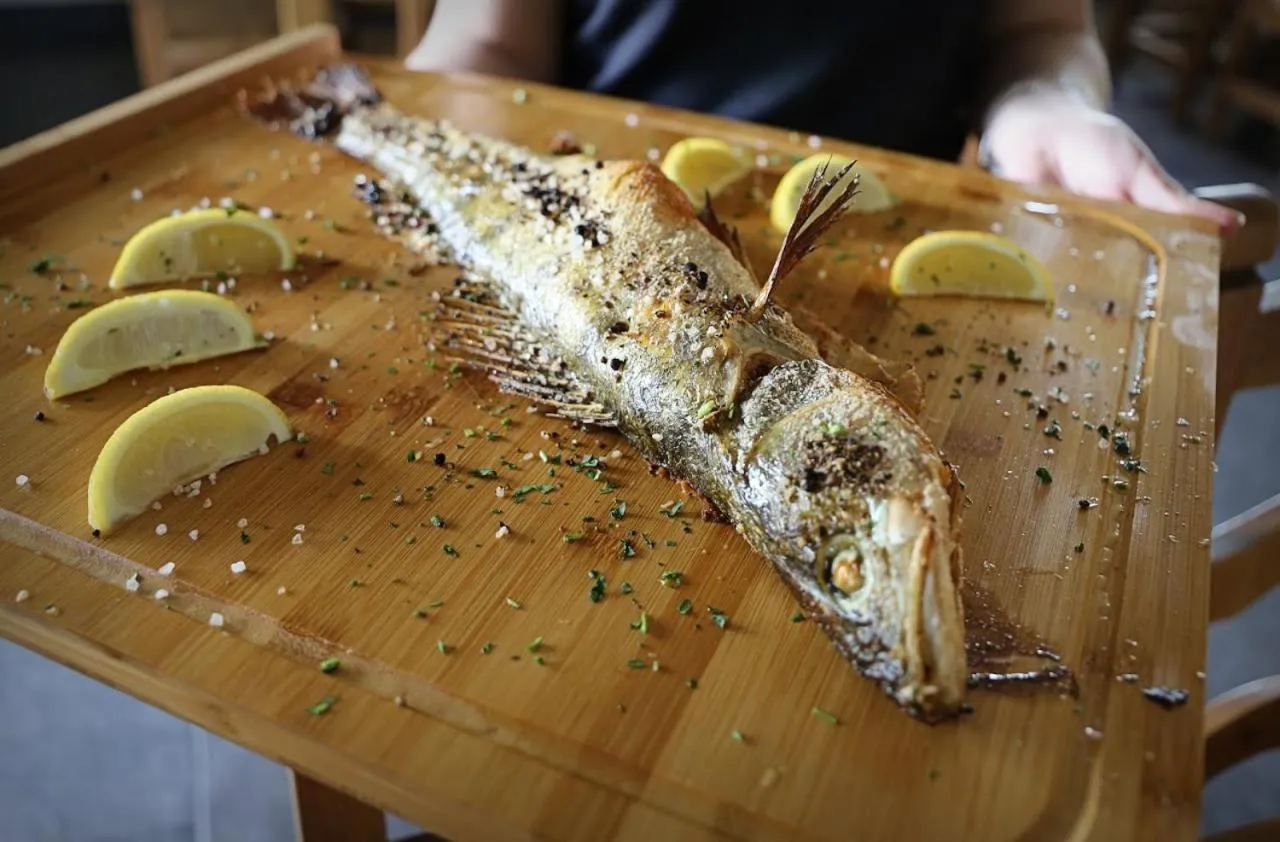 Pensjonat Rybaczówka - noclegi, restauracja, port