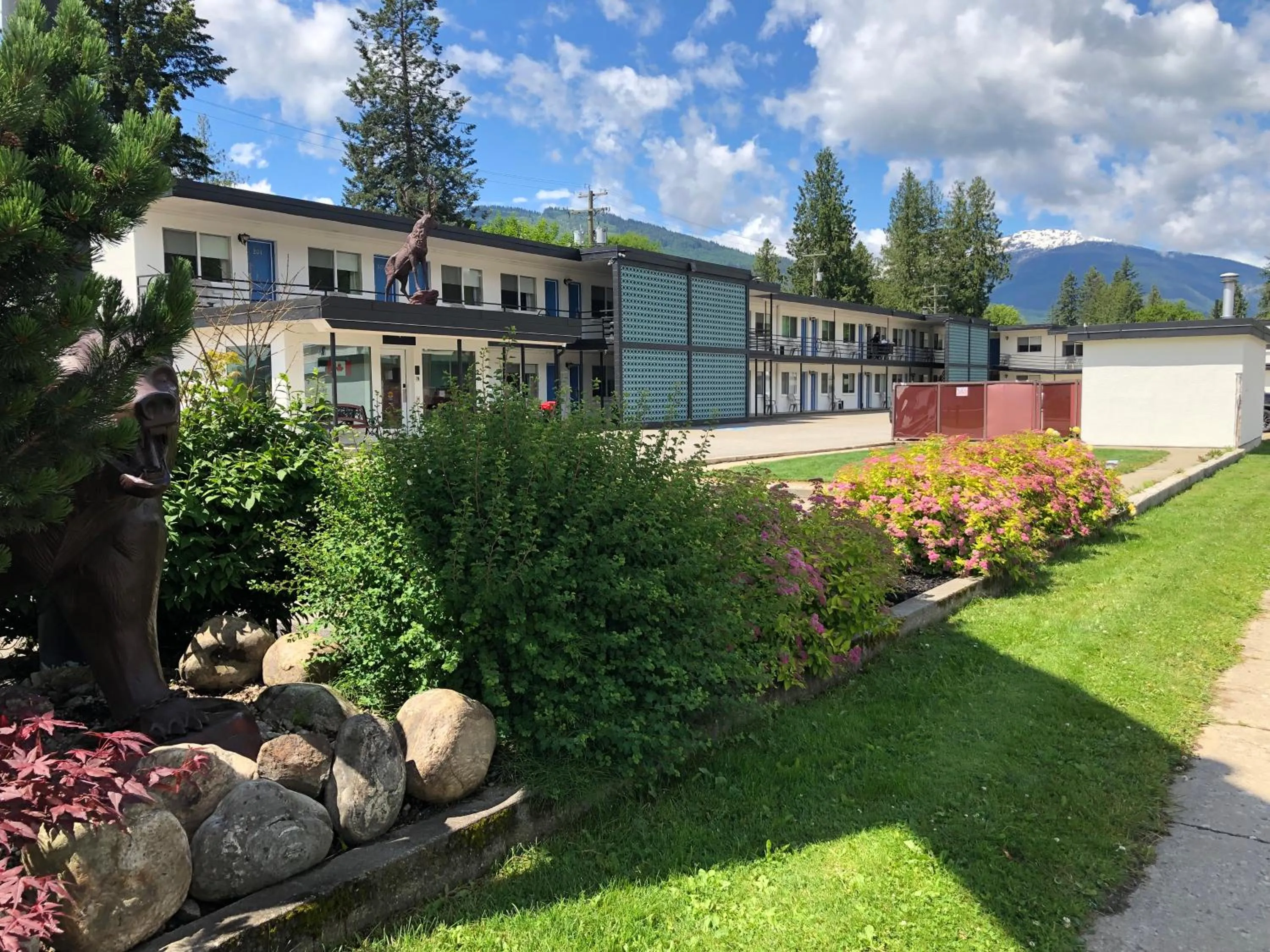 Property building in Revelstoke Lodge