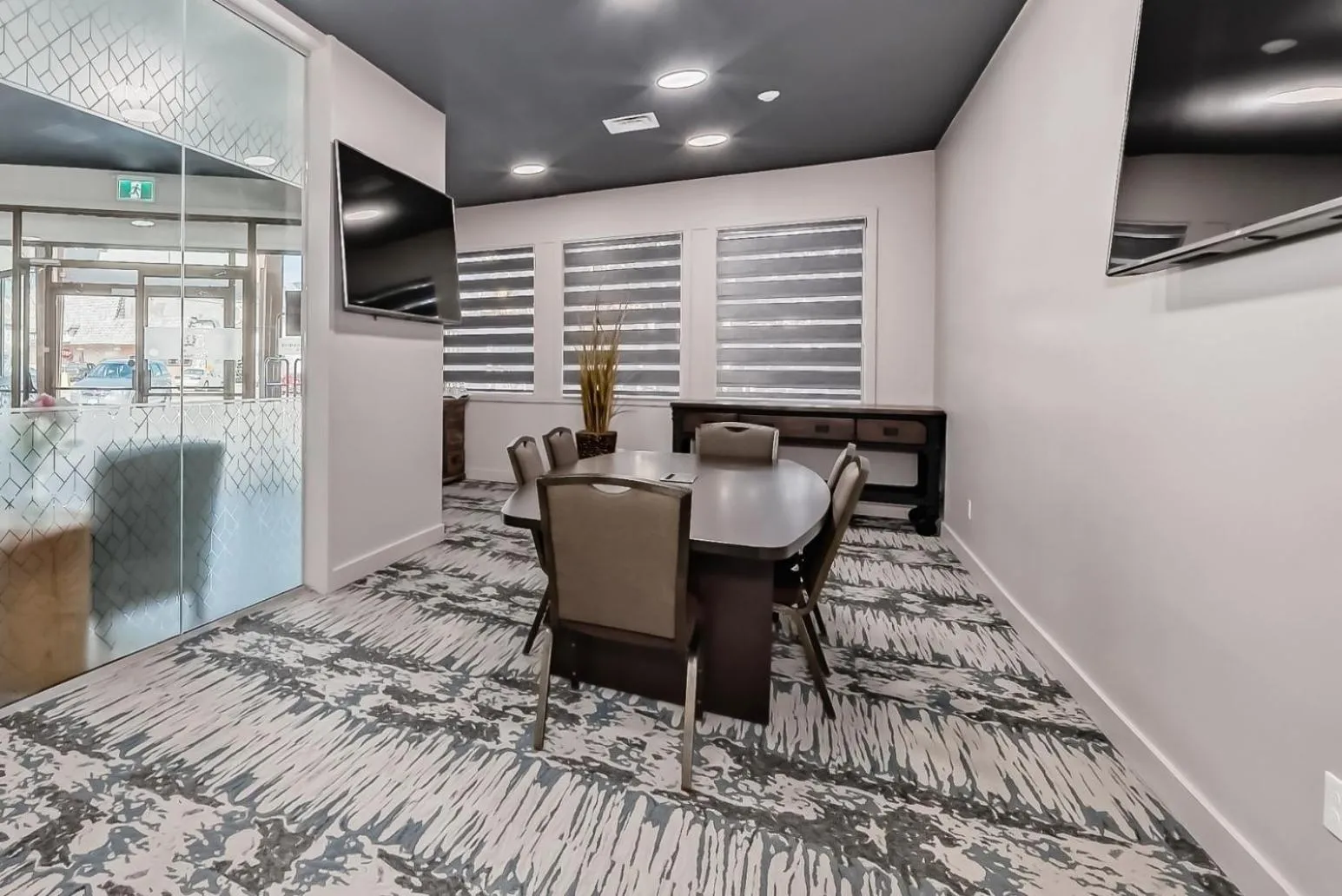 Meeting/conference room in Invermere Inn & Suites