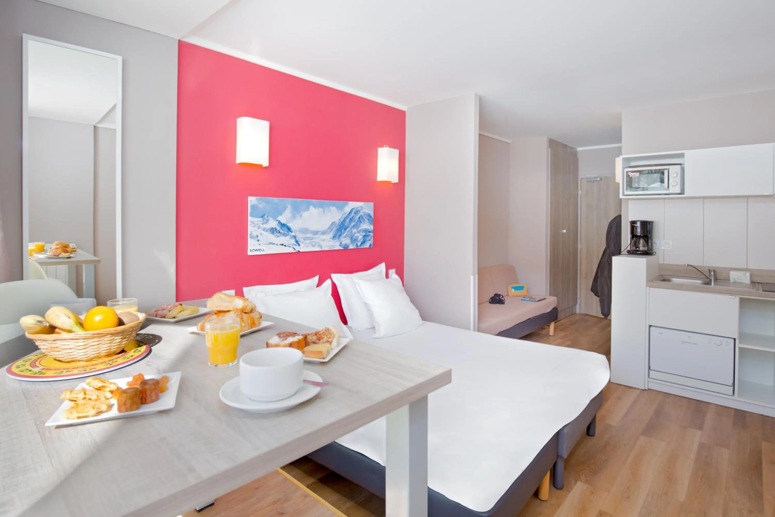 Bed in SOWELL RESIDENCES New Chastillon