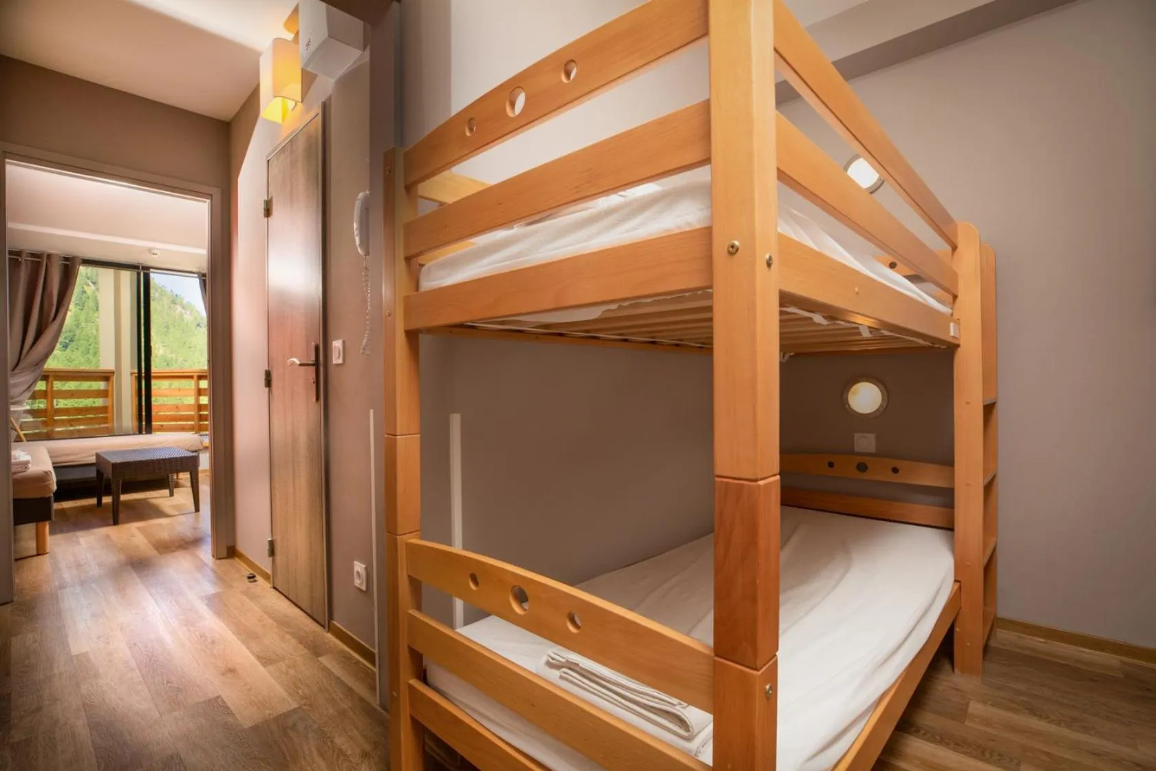 bunk bed, Bed in SOWELL RESIDENCES New Chastillon