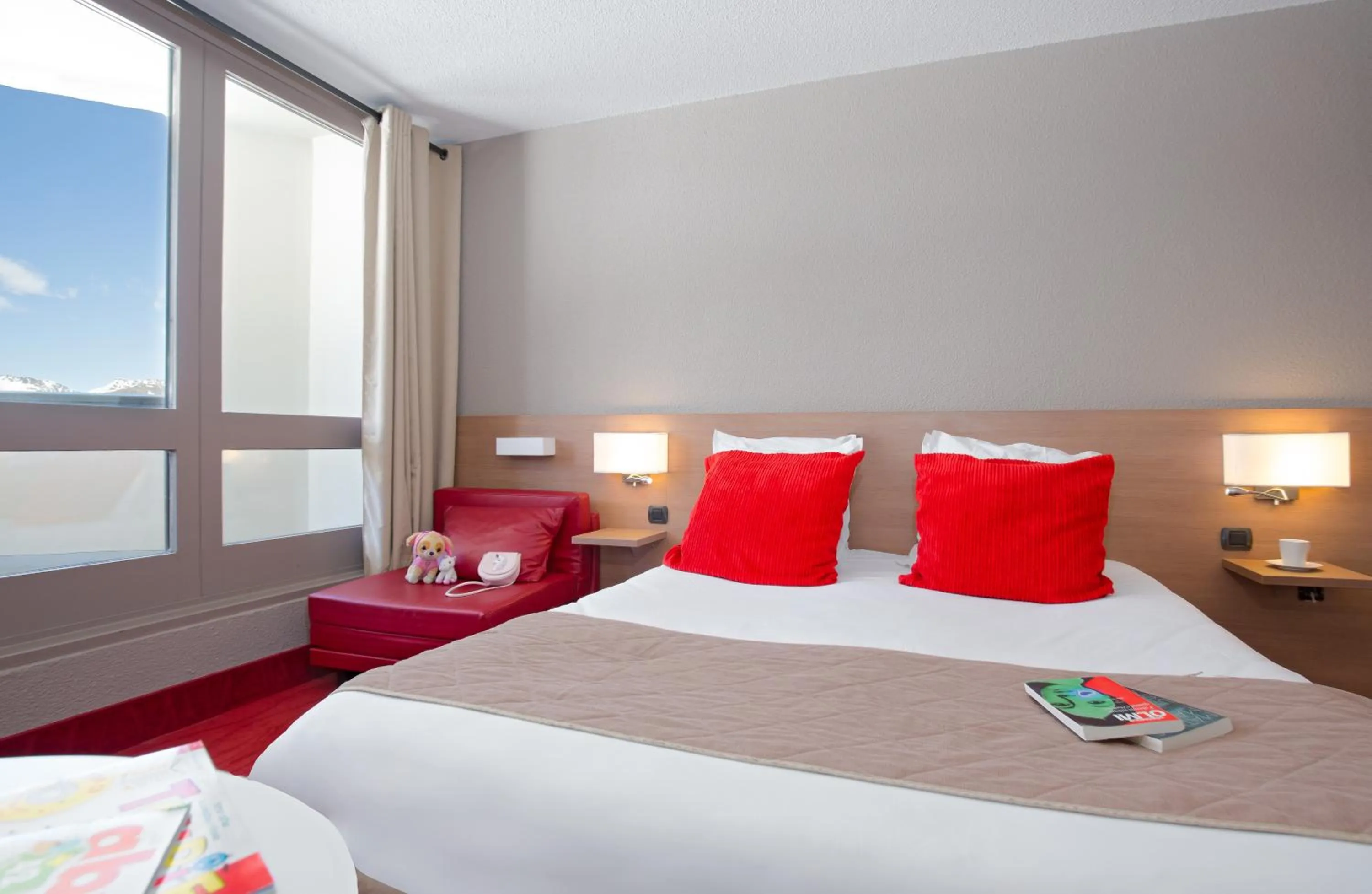 Bedroom, Bed in SOWELL HOTELS Le Pas du Loup