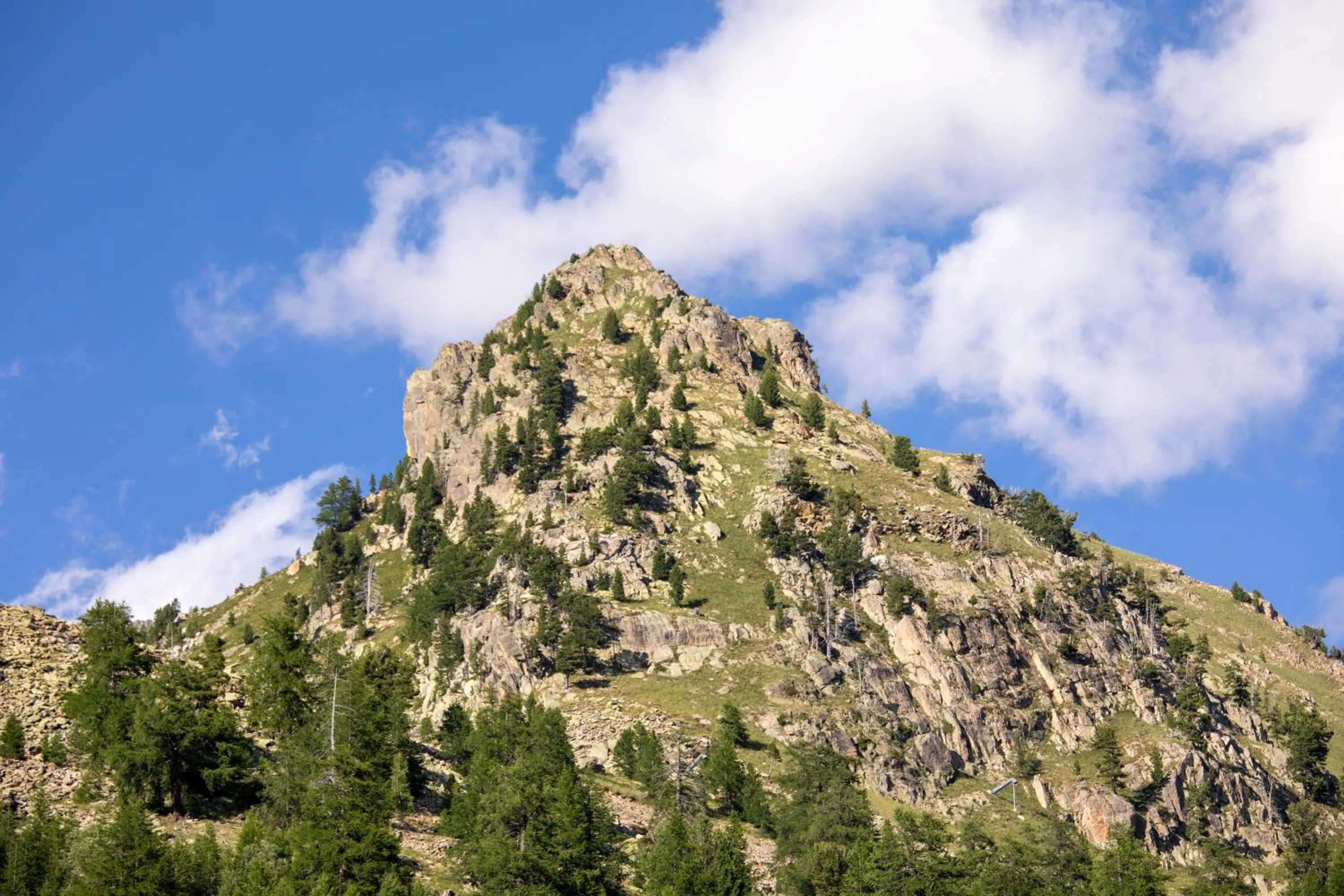 Hiking in SOWELL HOTELS Le Pas du Loup