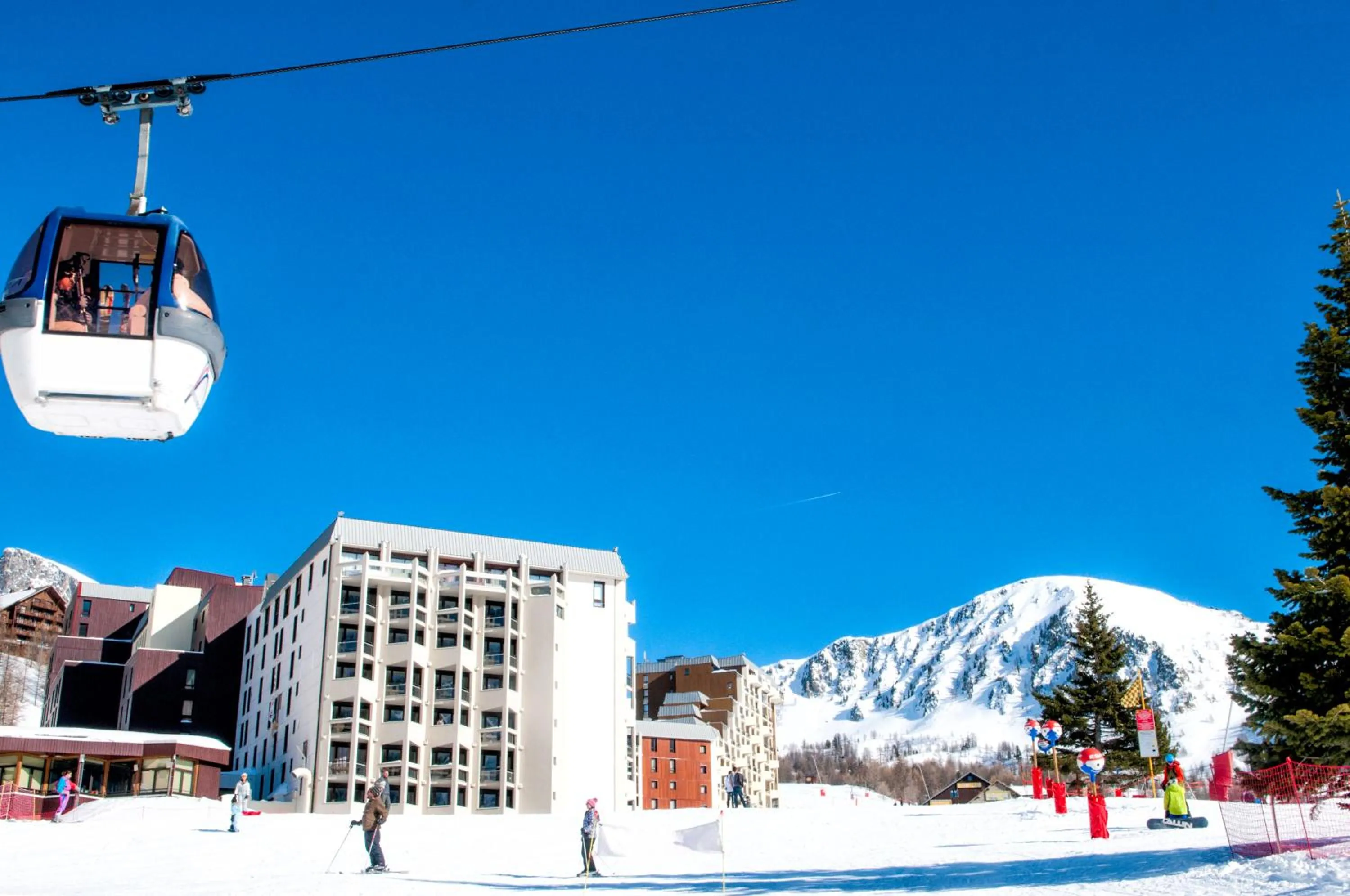 Property building in SOWELL HOTELS Le Pas du Loup