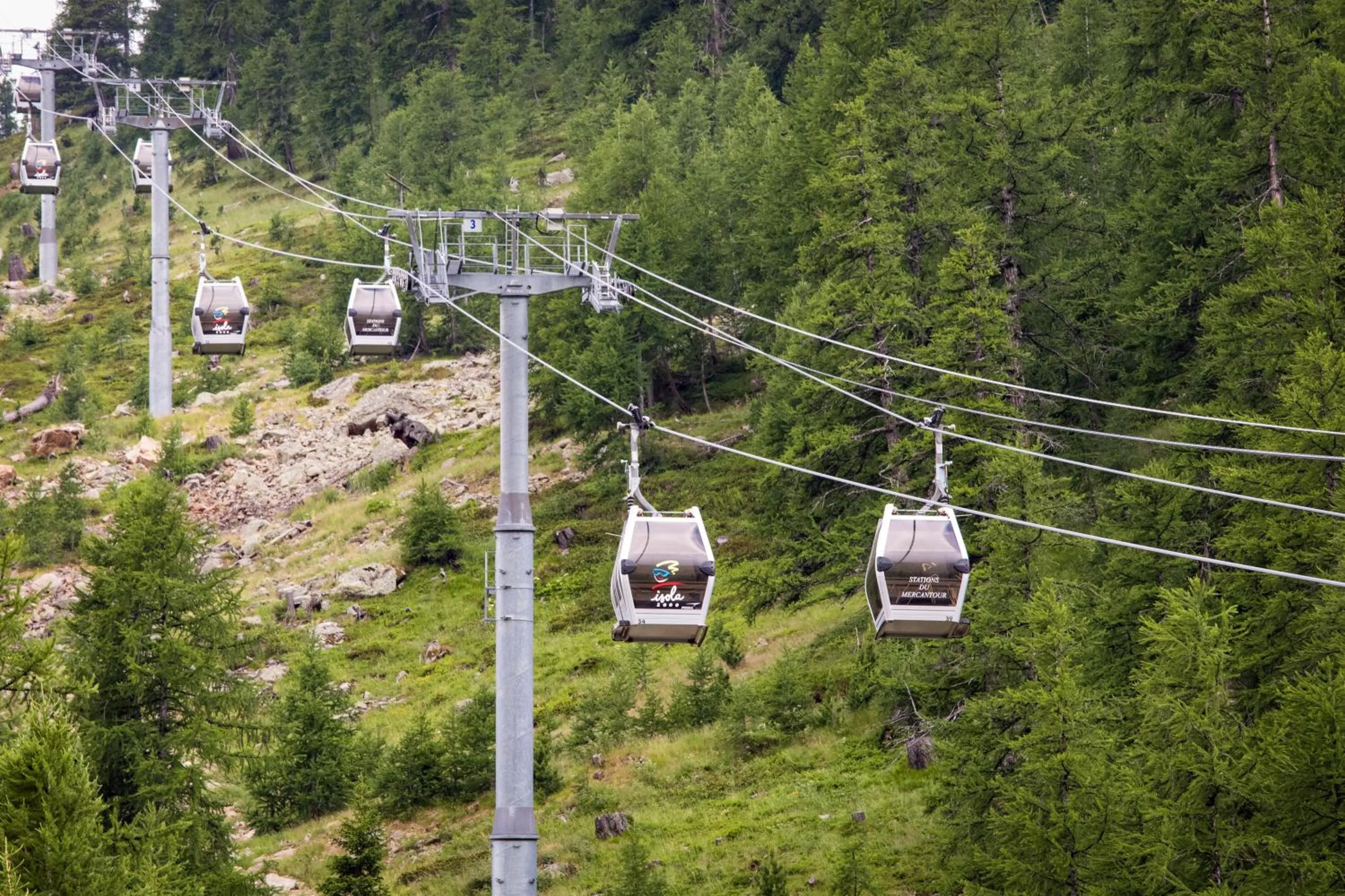 Skiing in SOWELL HOTELS Le Pas du Loup