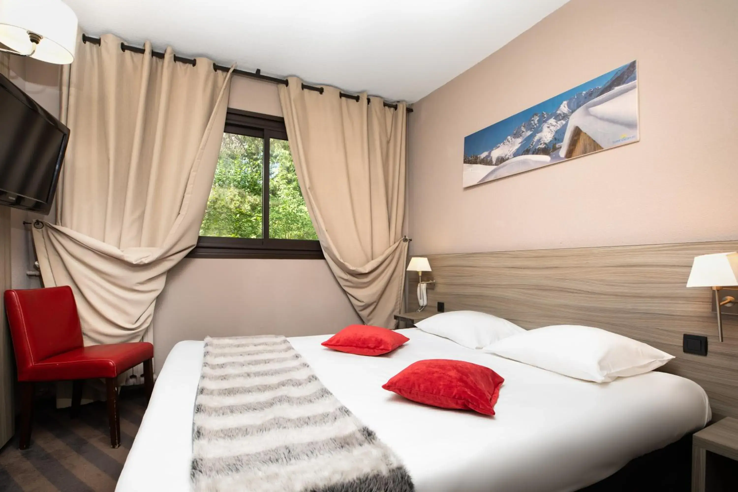 Double Room in SOWELL Family Les Bergers Double Room in SOWELL Family Les Bergers