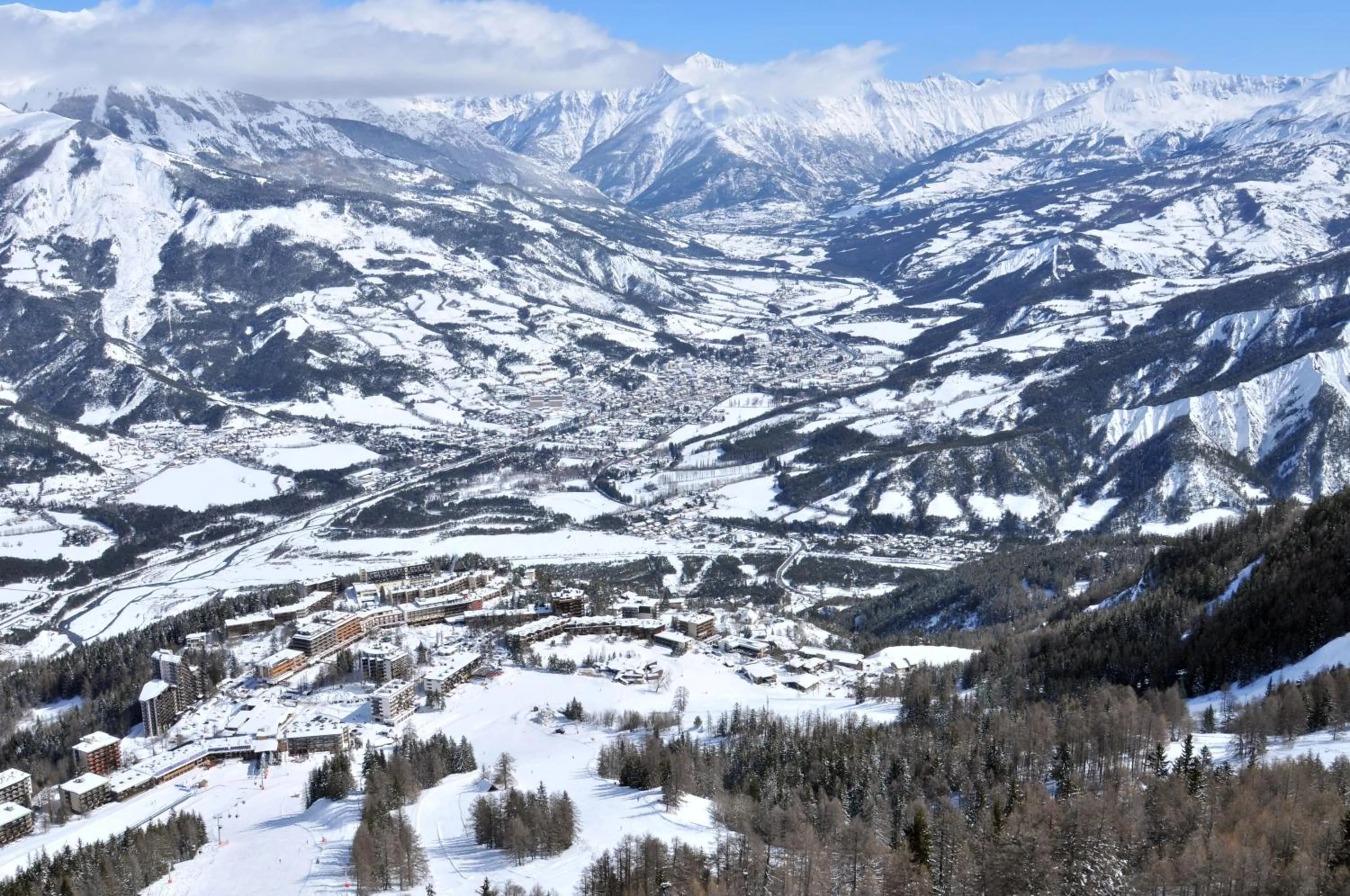 Skiing in SOWELL Family Les Bergers