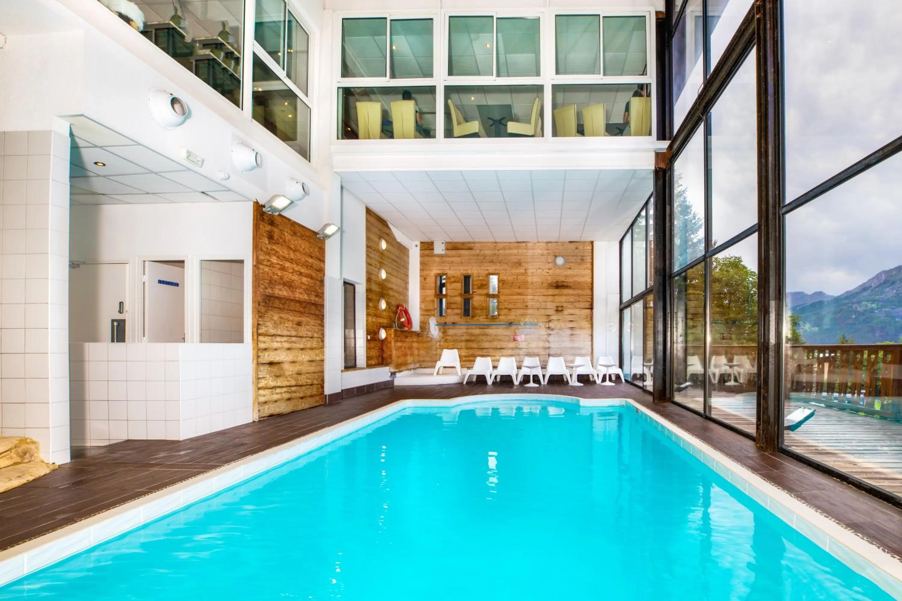 Swimming pool in SOWELL Family Les Bergers