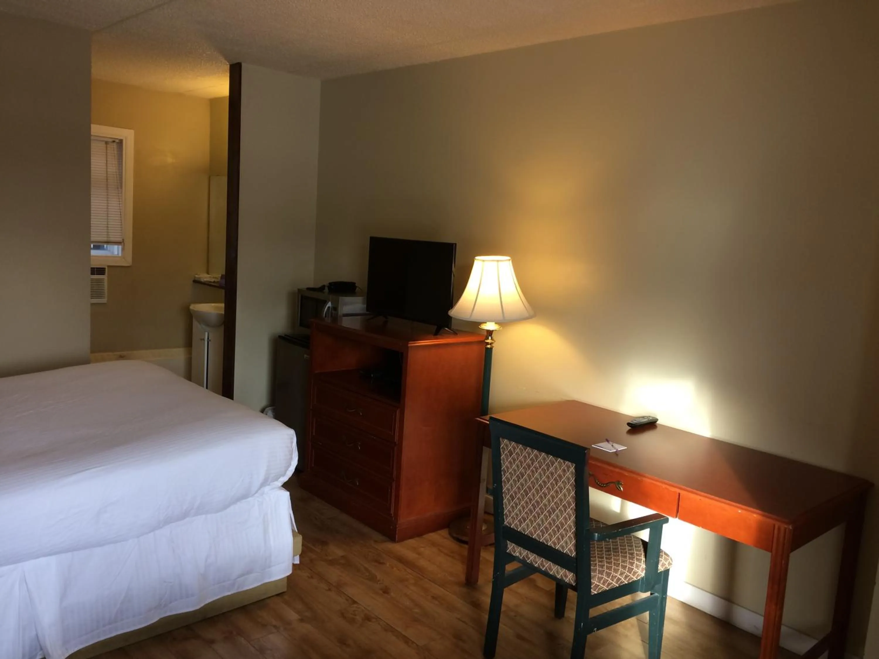 Bedroom in Nice Inn Edmonton