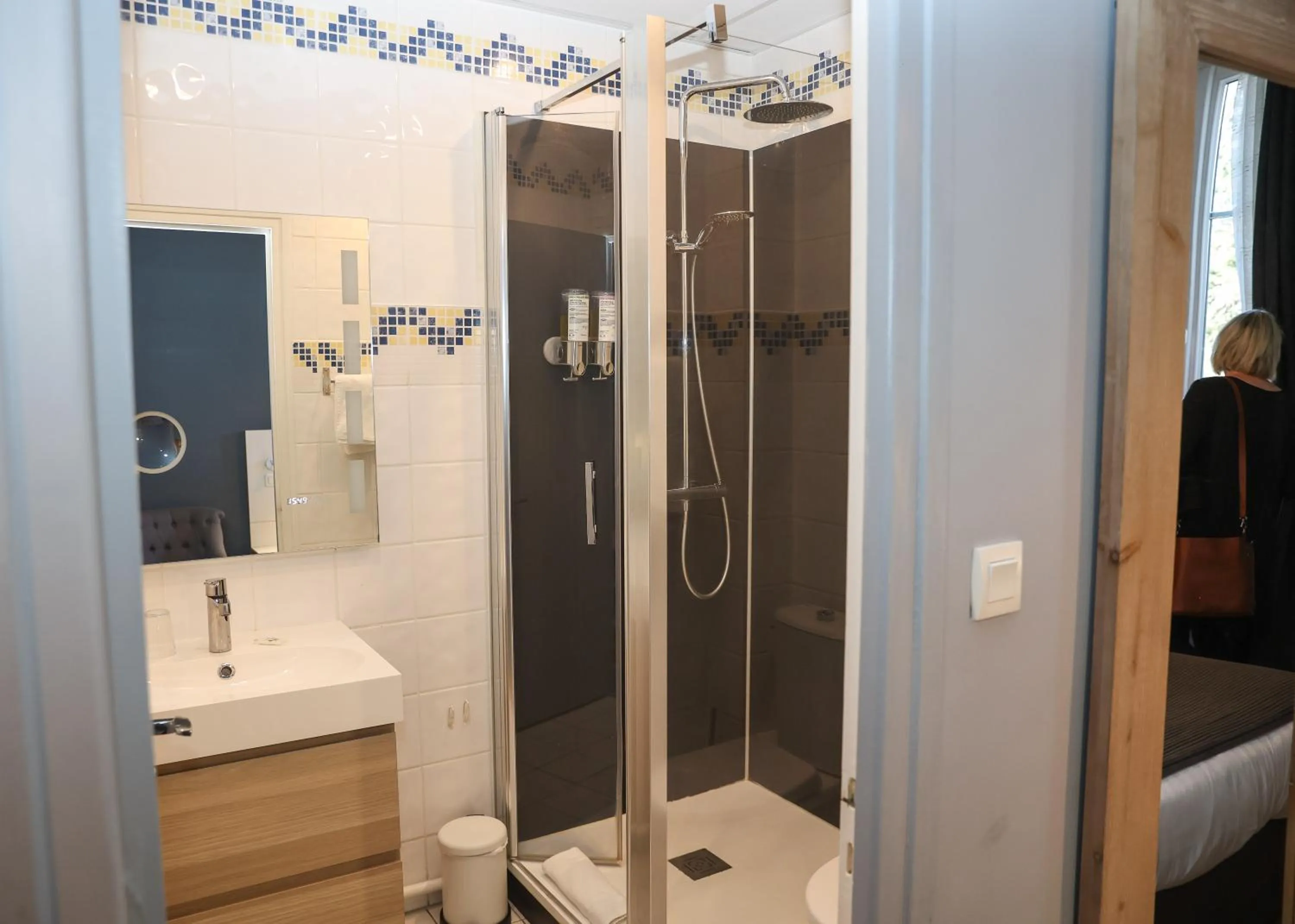 Bathroom in Hôtel La Réserve de Brive