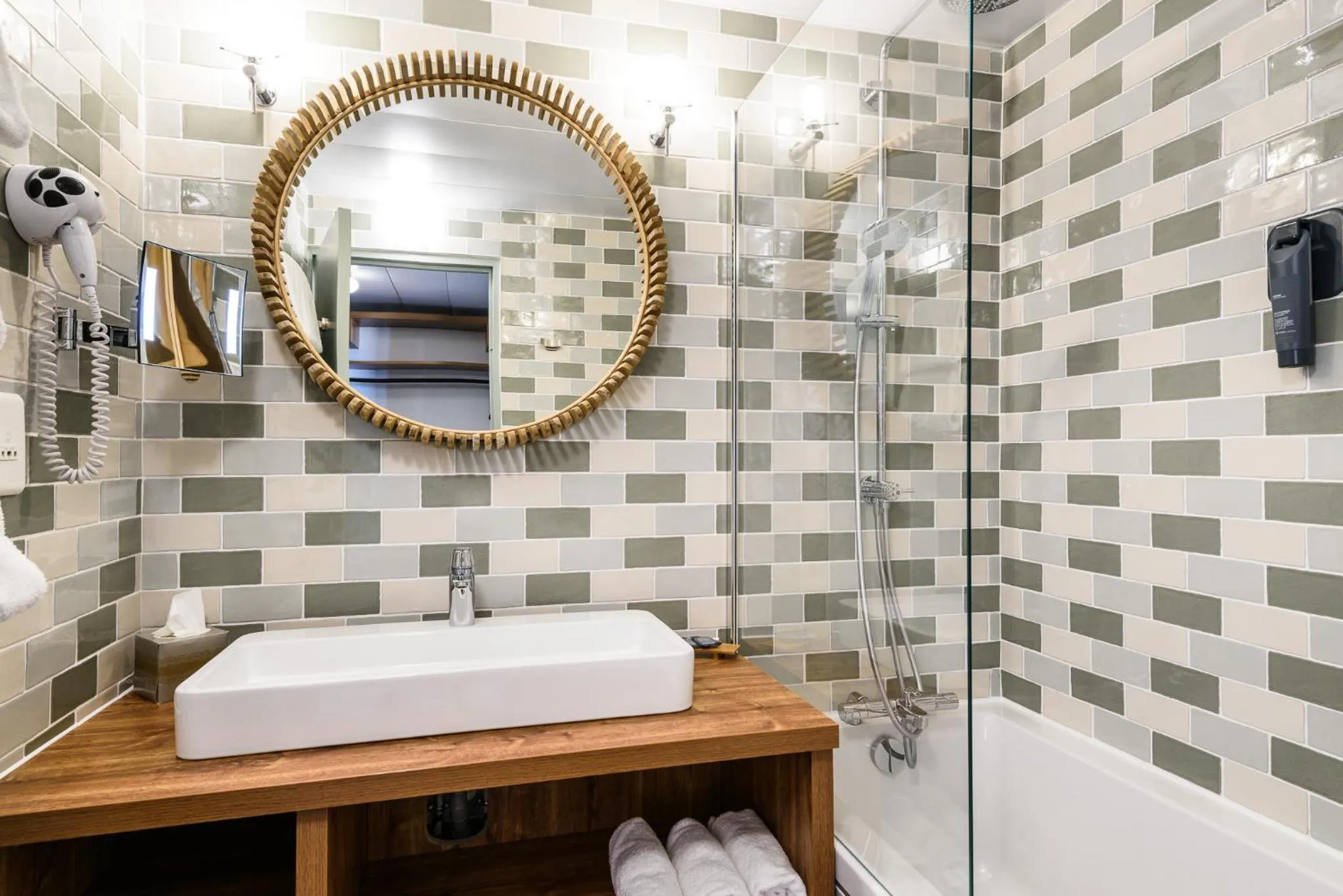 Bathroom in Baya Hotel