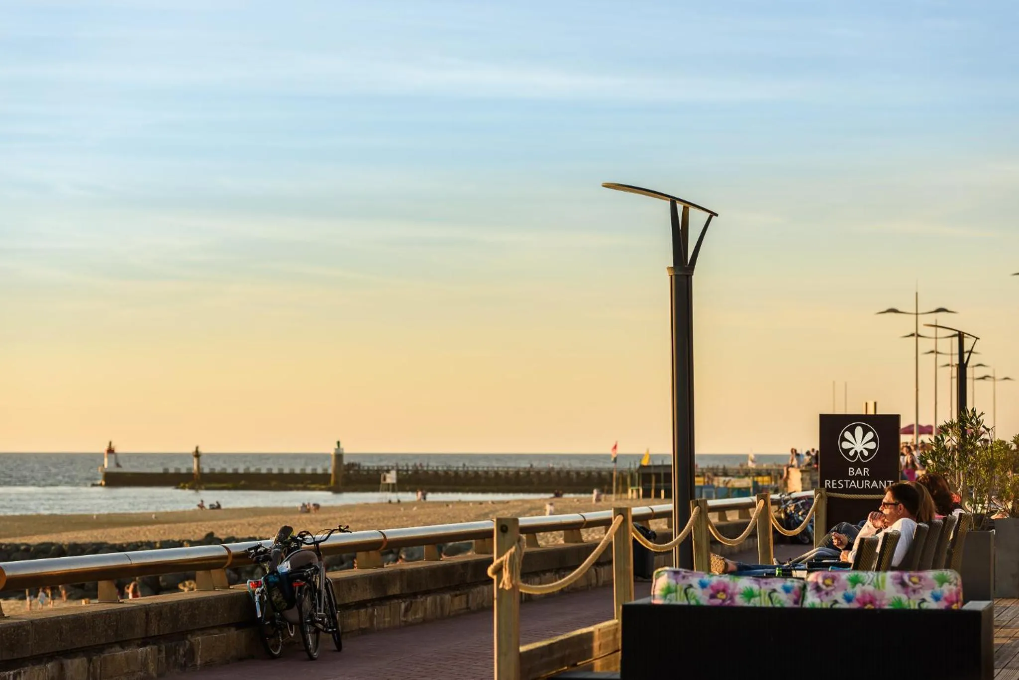 Restaurant/places to eat in Baya Hotel