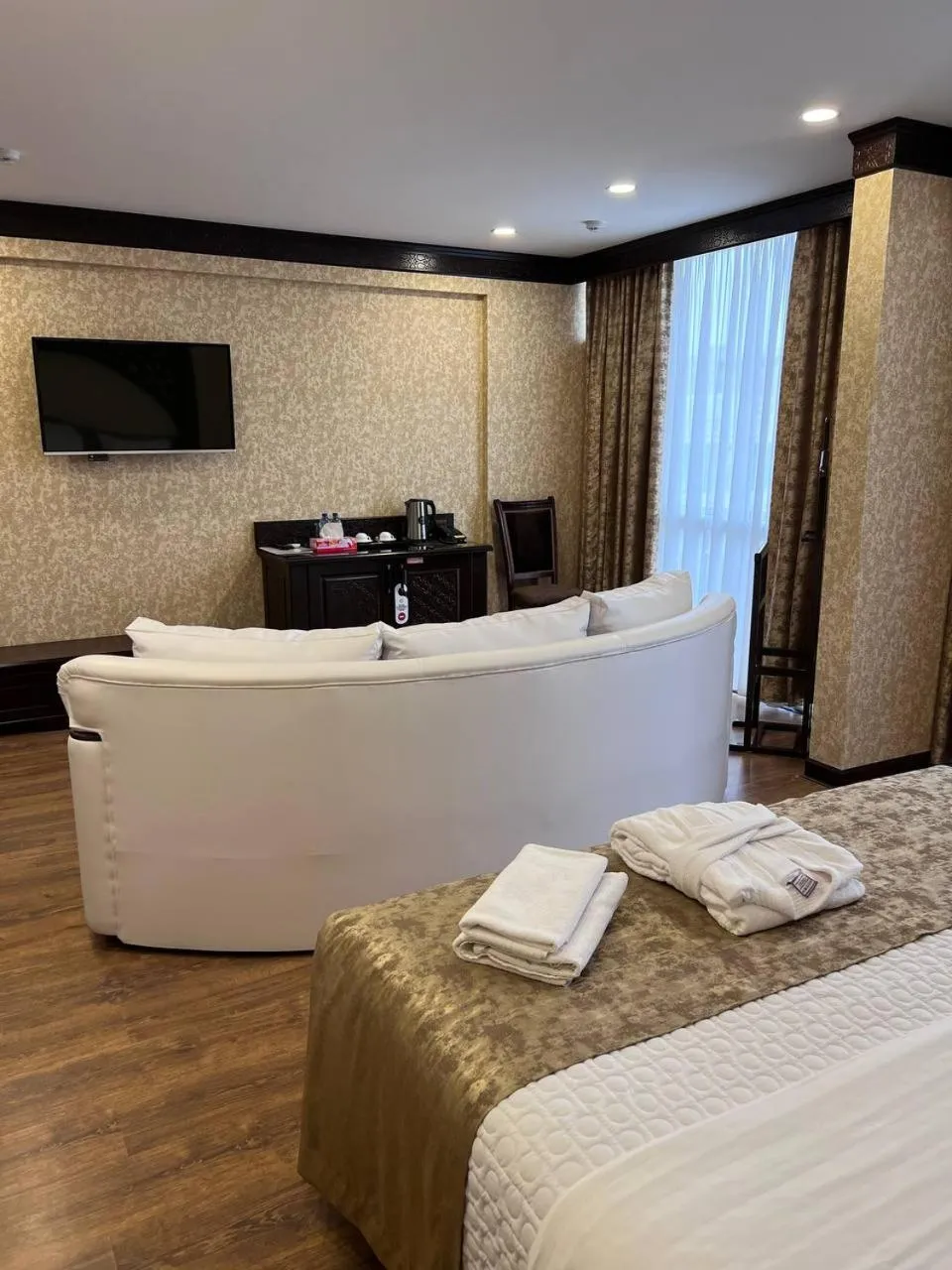 Bed in Orient Star Varahsha