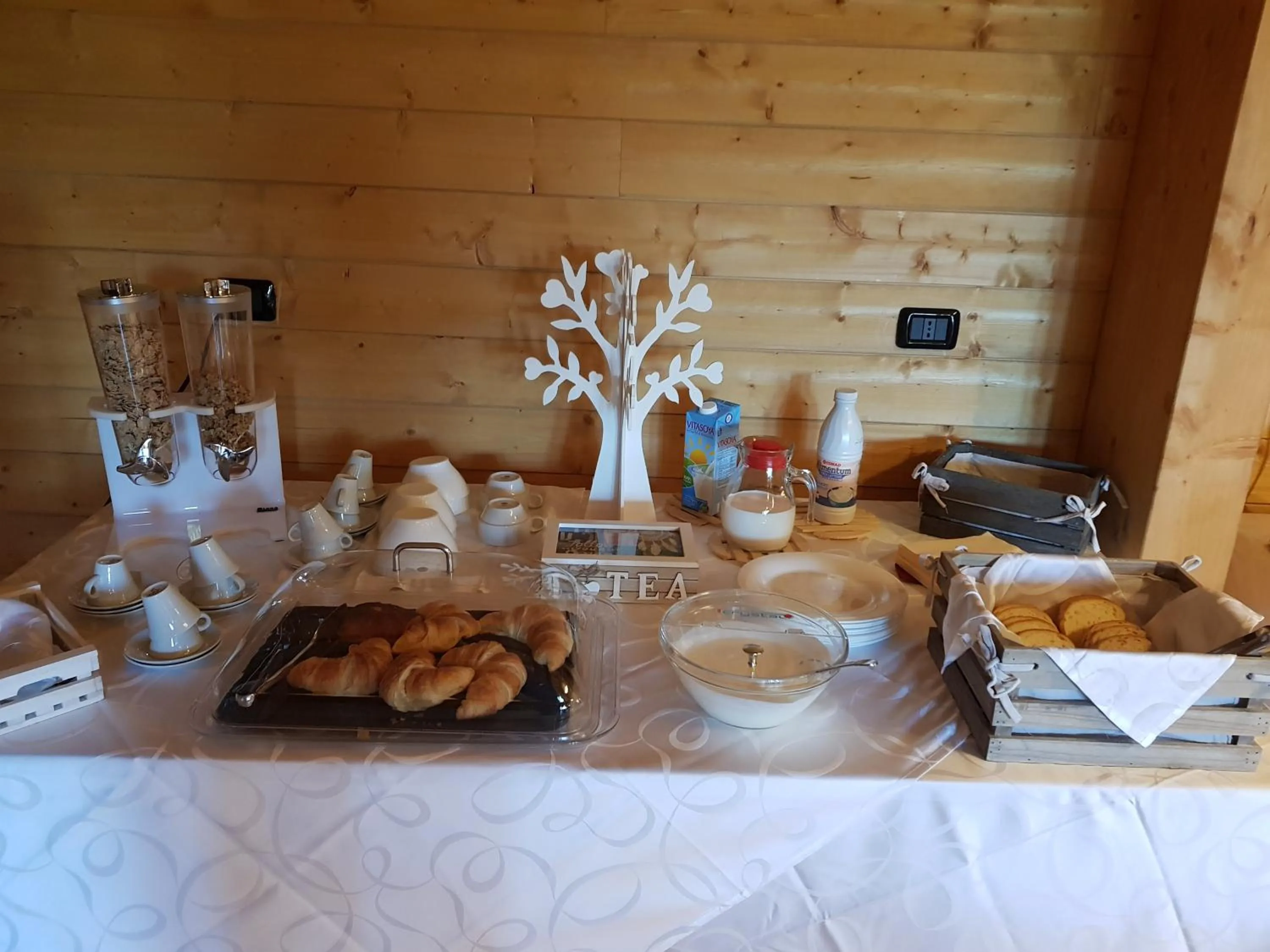 Breakfast in Lorica Suite Lago
