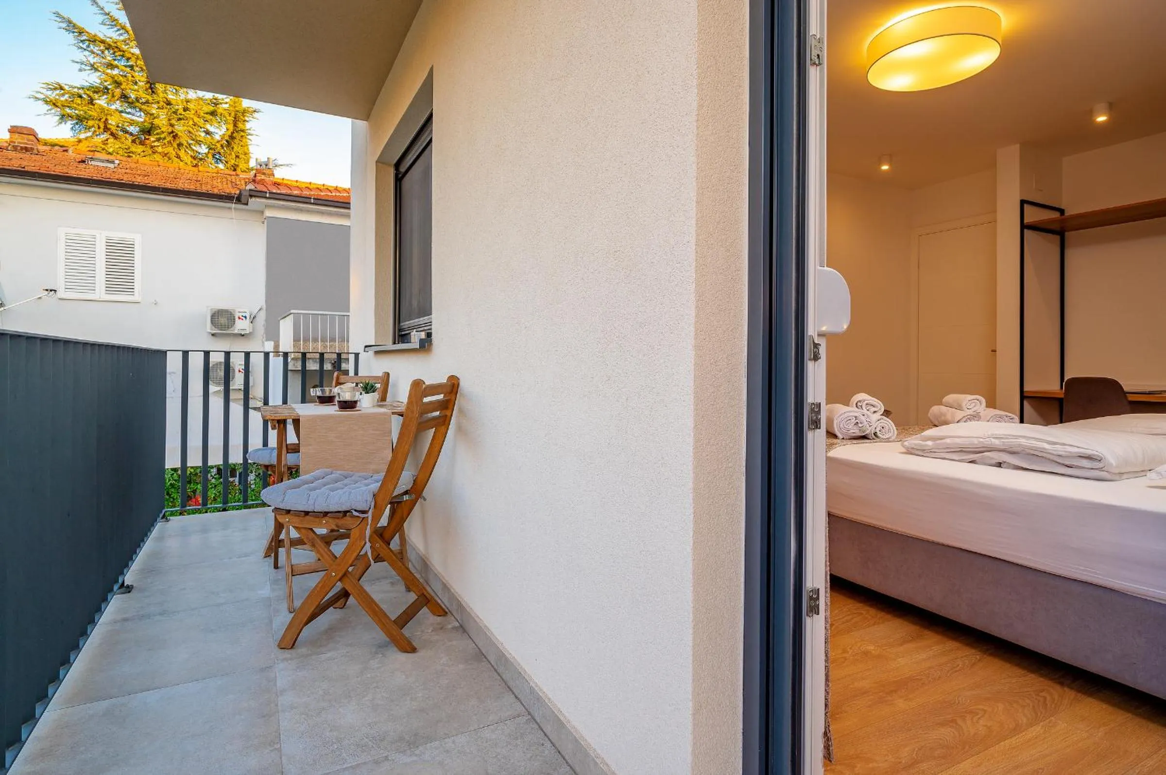 Balcony/Terrace, Bed in Seven Seas Residence
