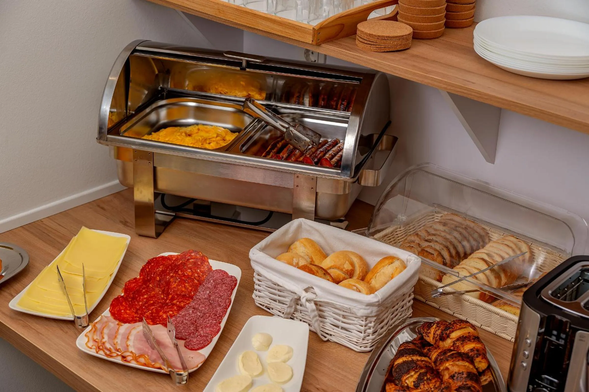 Breakfast in Seven Seas Residence