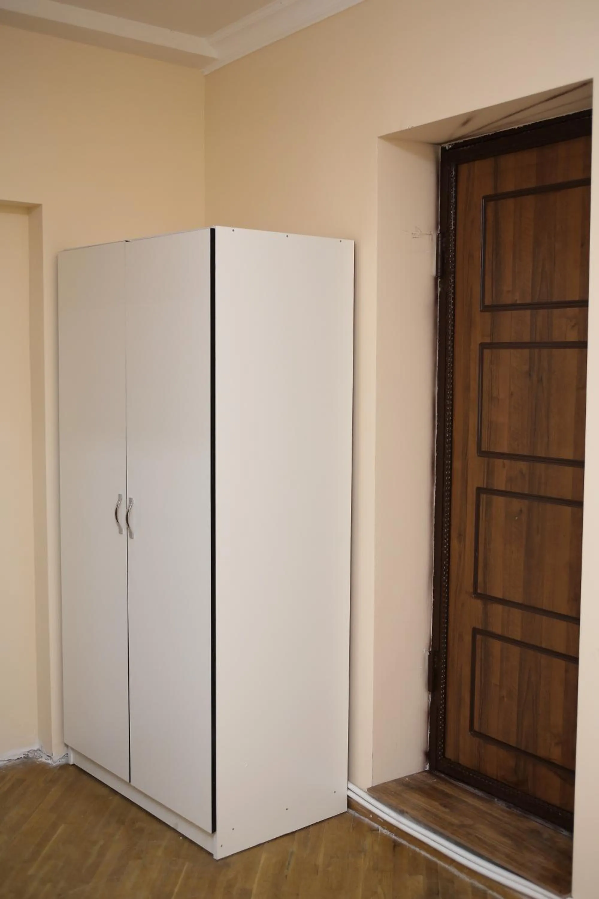 microwave in Red Hotel Yerevan Center