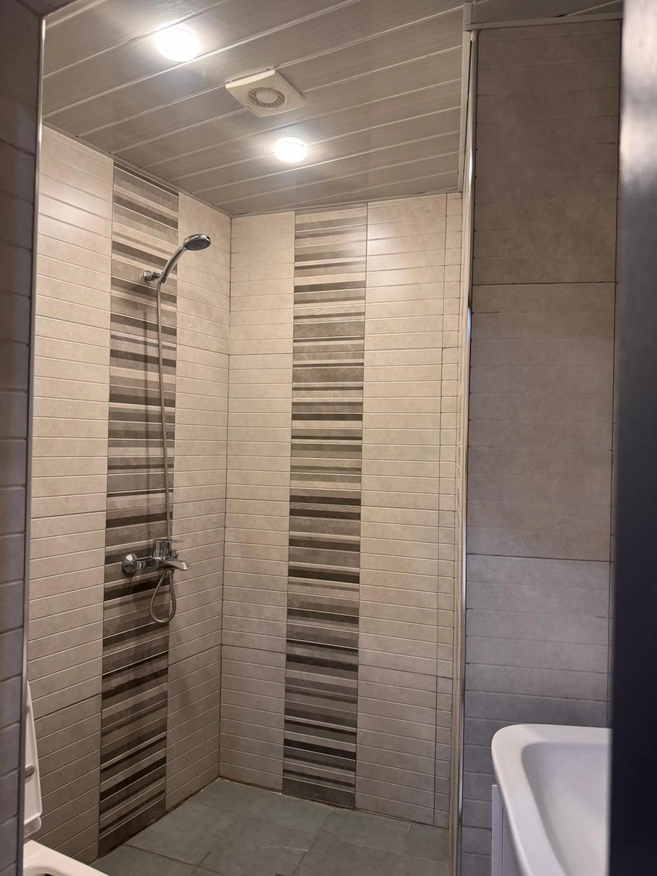 Shower in Red Hotel Yerevan Center