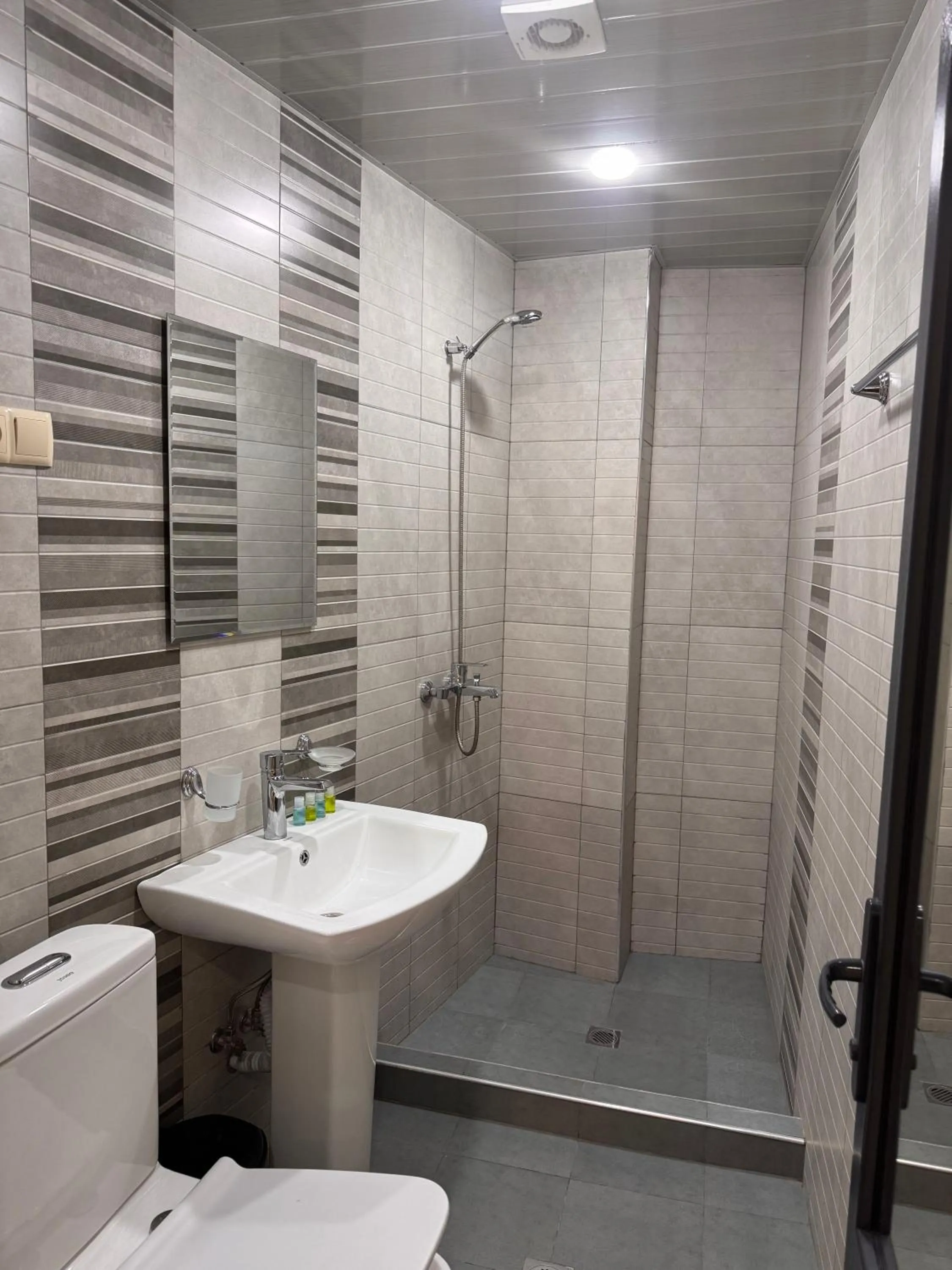 Shower in Red Hotel Yerevan Center