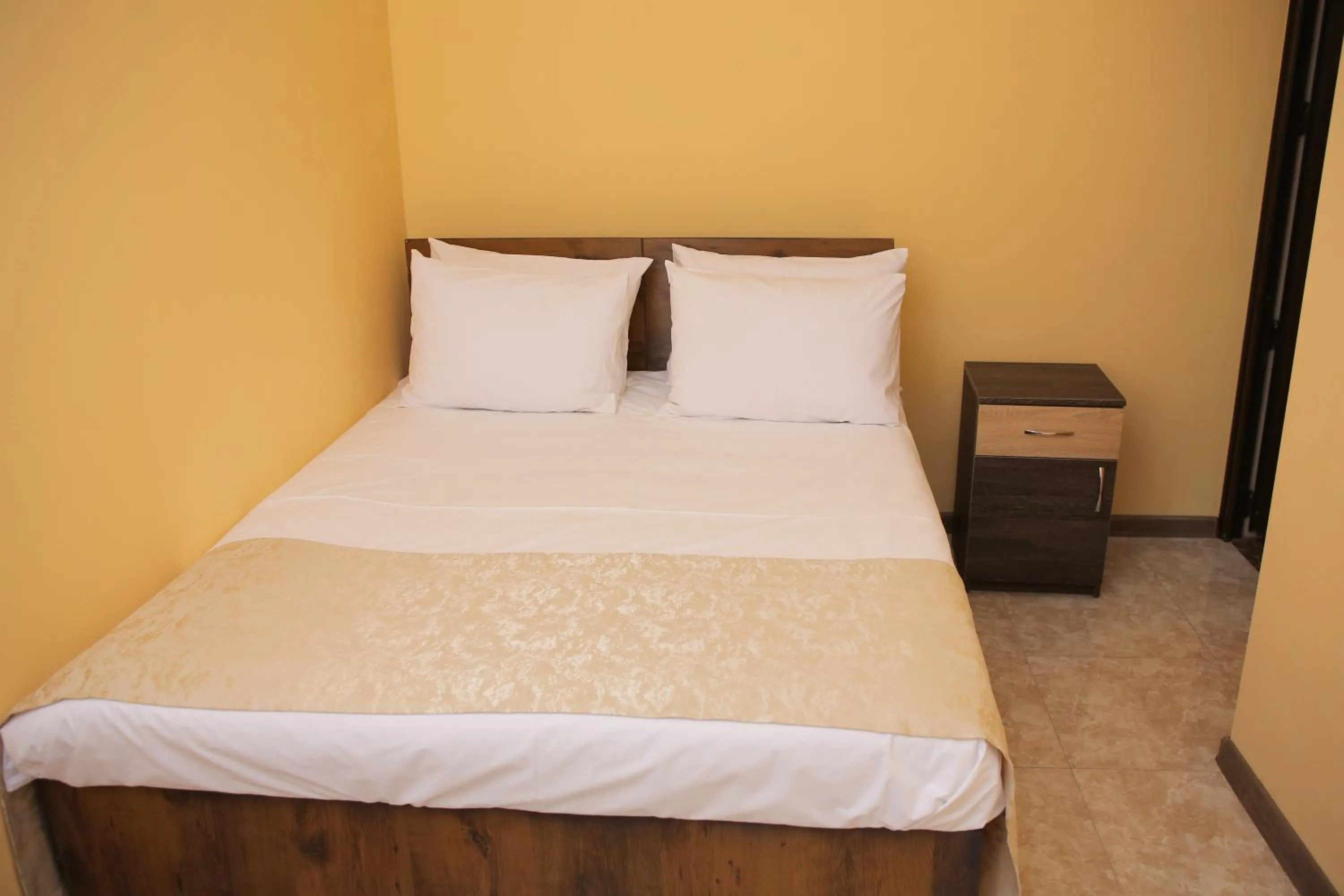 Bedroom, Bed in Red Hotel Yerevan Center