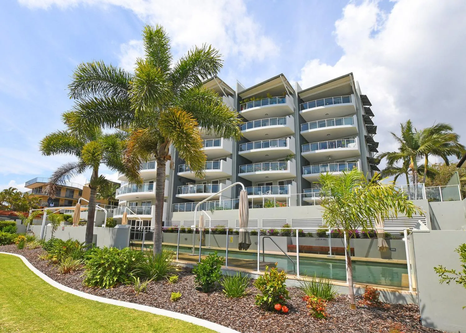 Tingeera Beachfront Apartments