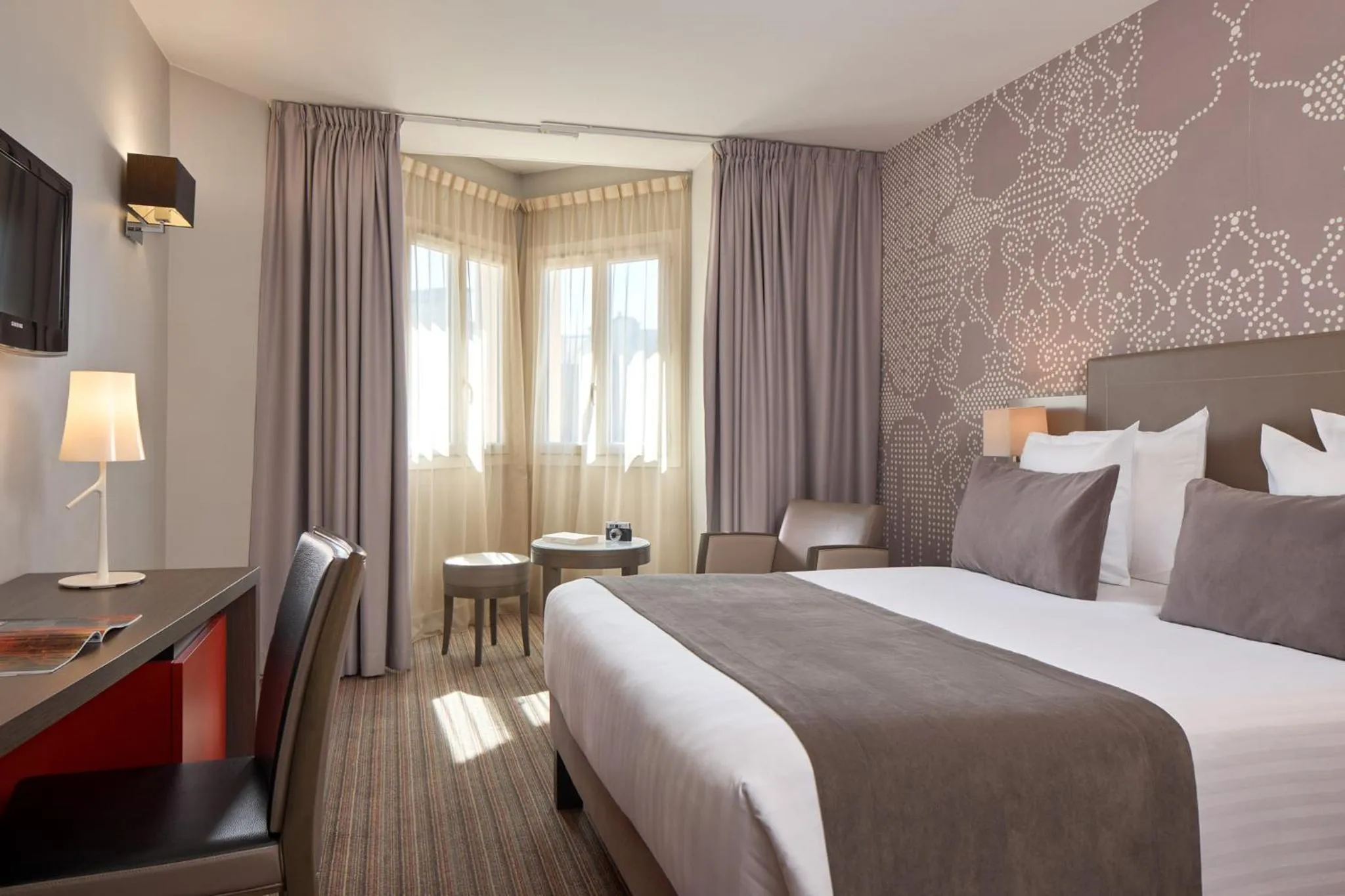 Bedroom, Bed in Timhotel Opéra Blanche Fontaine