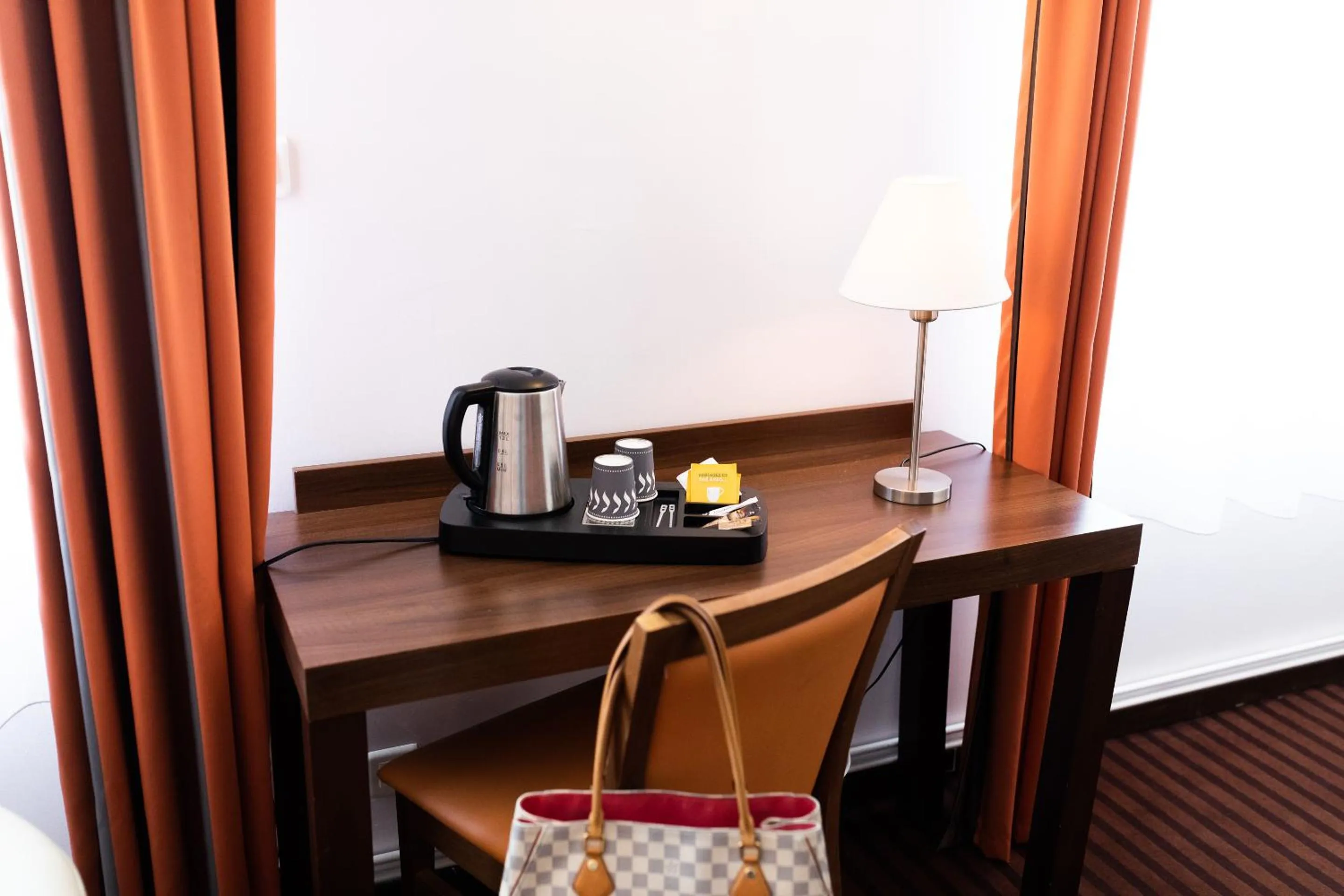 Coffee/tea facilities in Hotel Regina & Spa