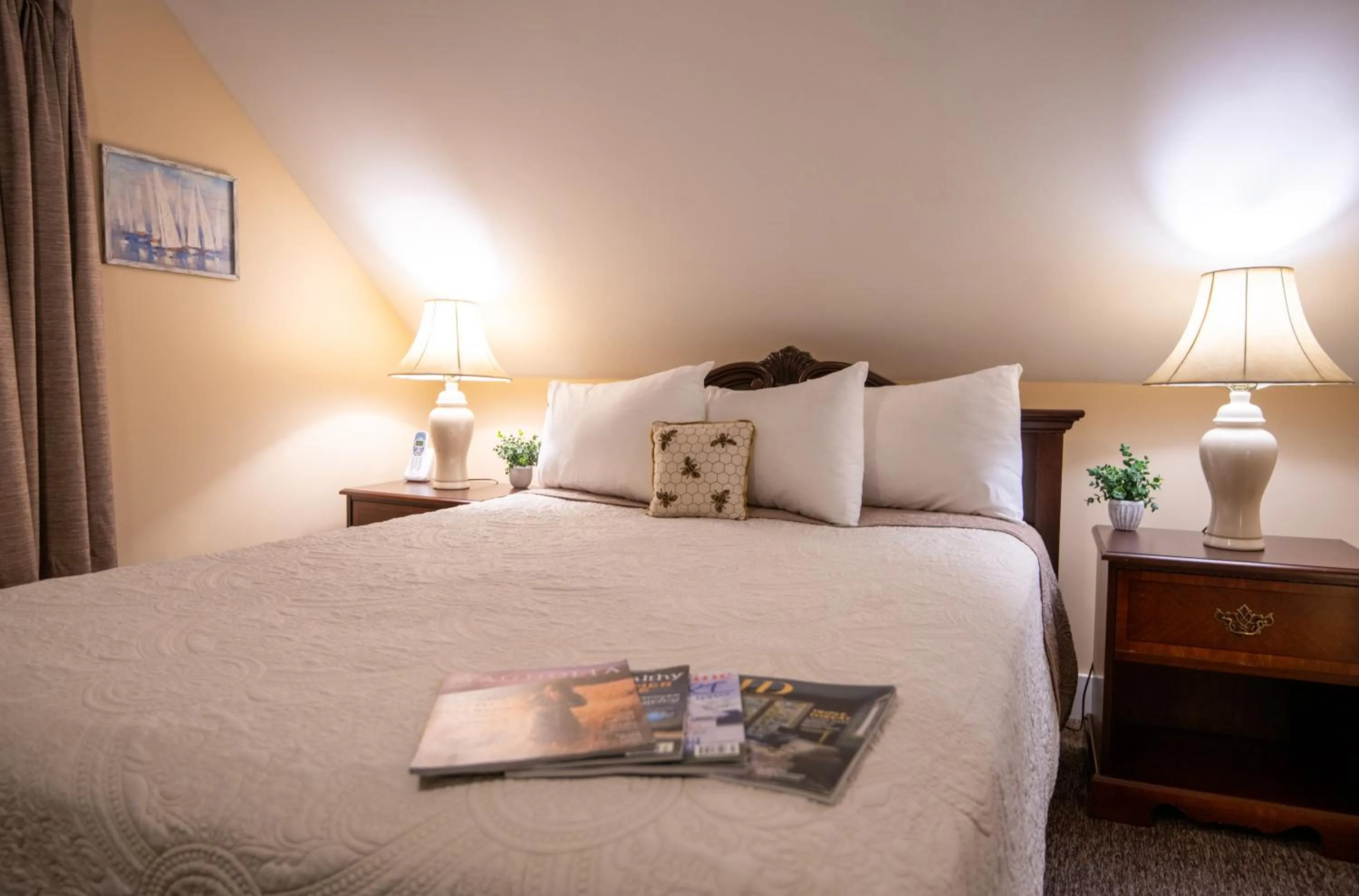 Bed in Bar Harbor Manor