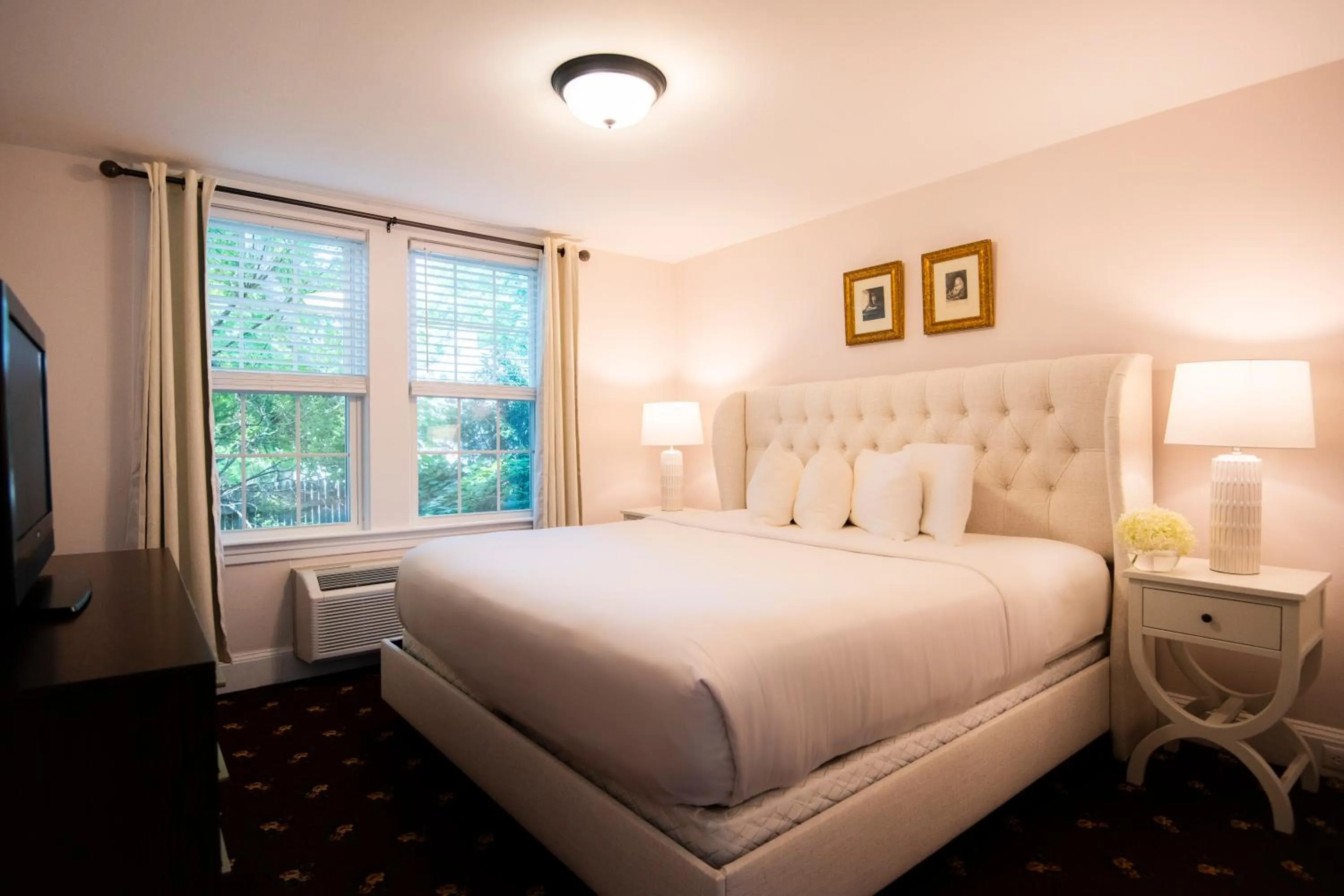 Bed in Bar Harbor Manor