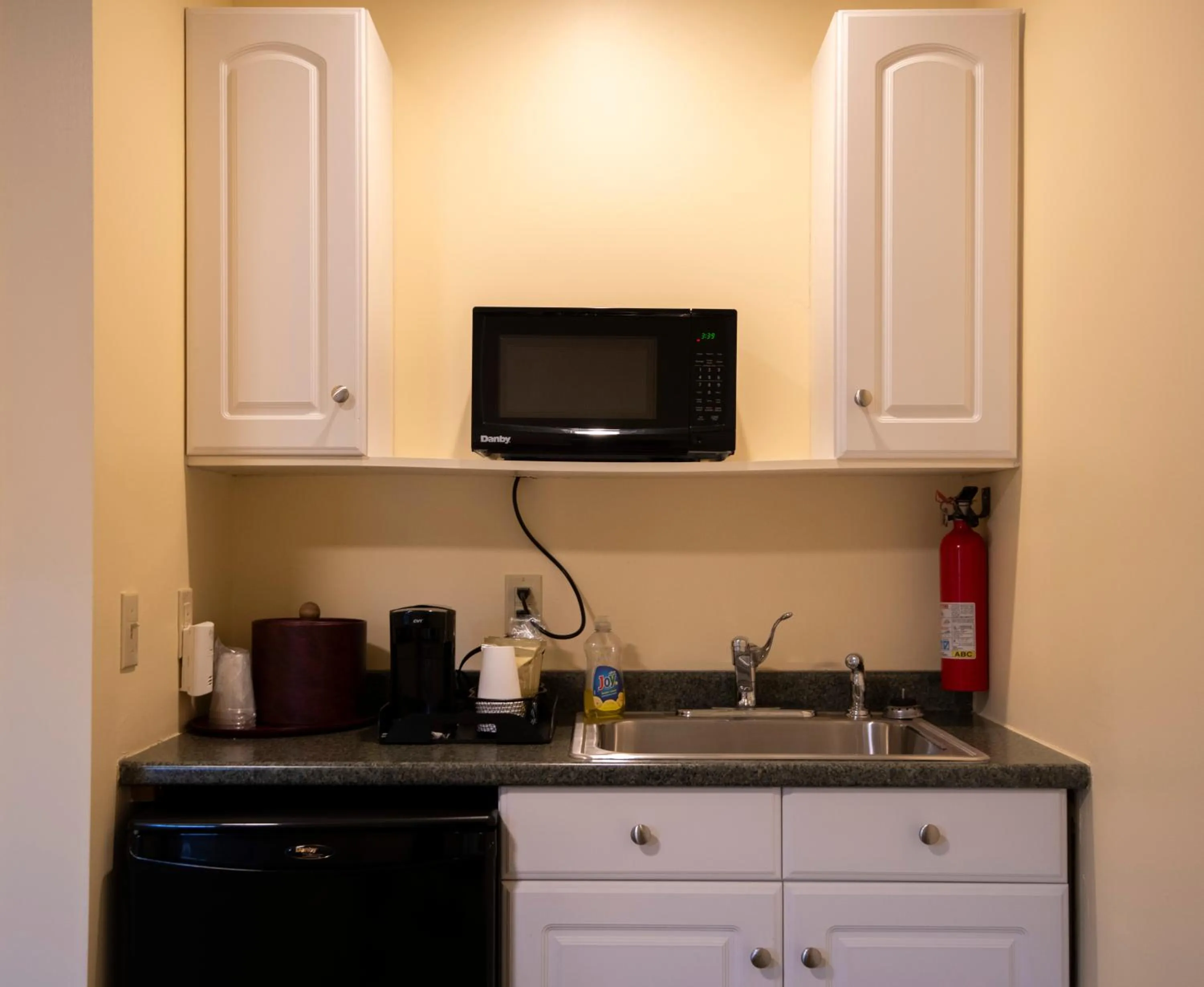 kitchen in Bar Harbor Manor