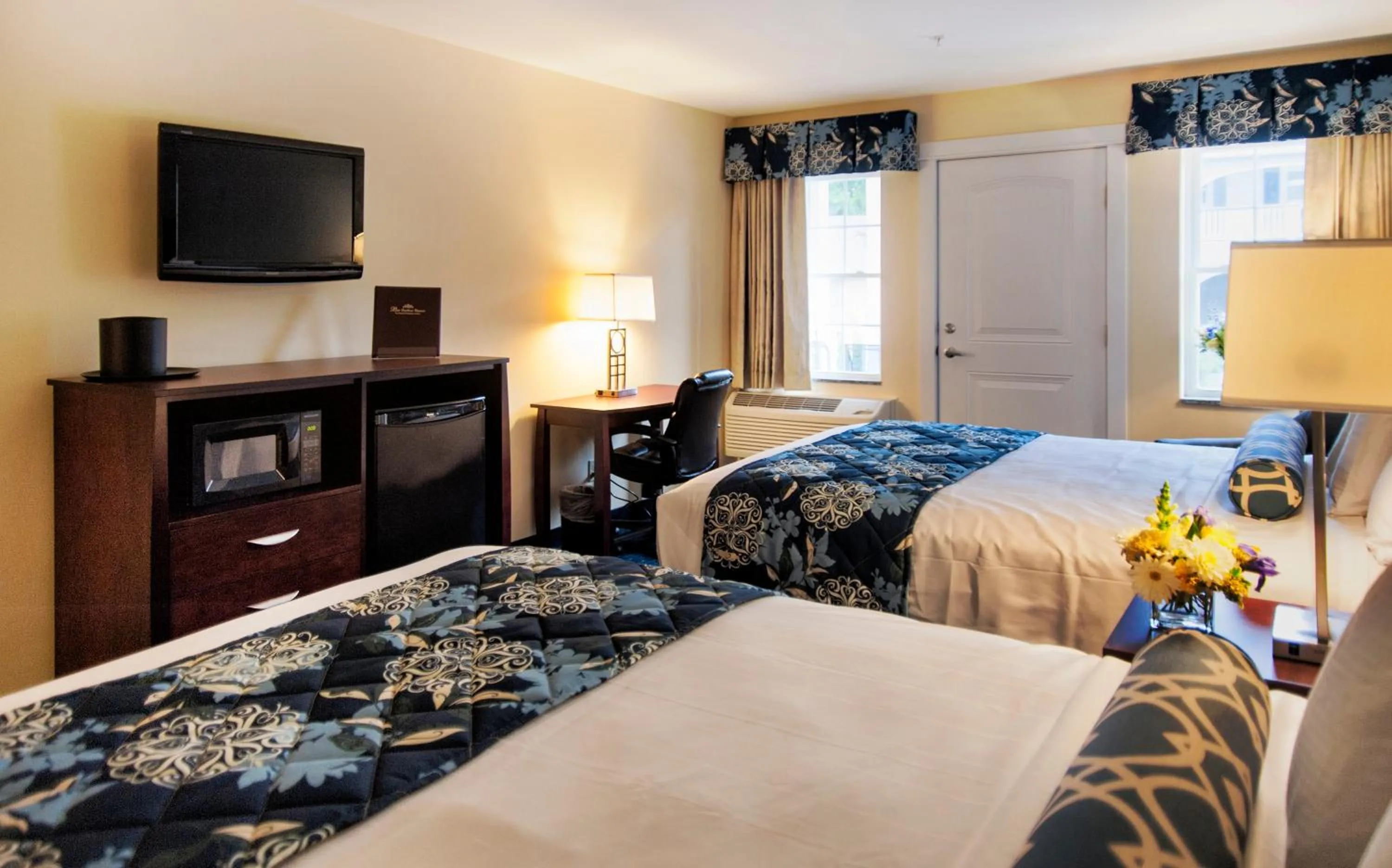 Bed in Bar Harbor Manor