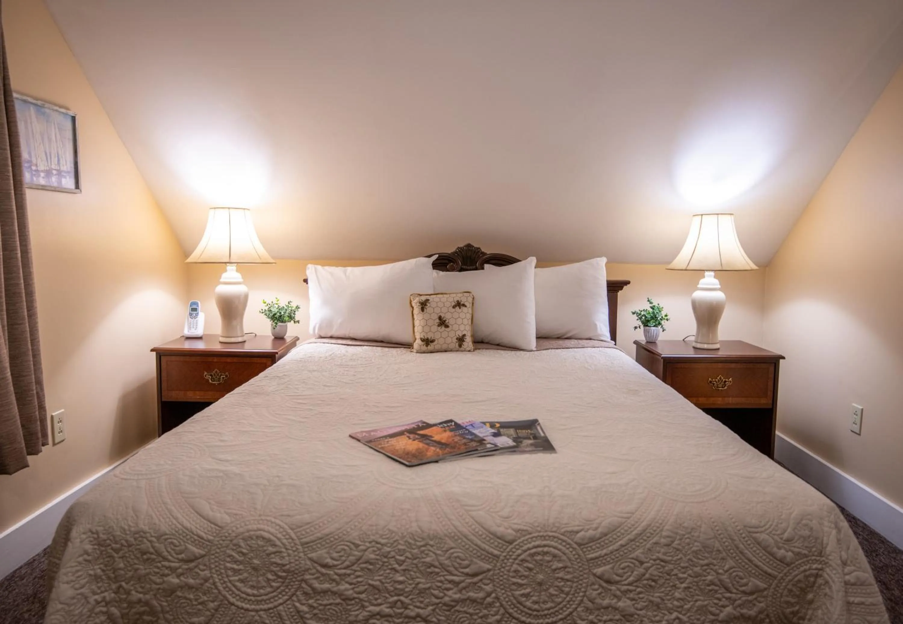 Bed in Bar Harbor Manor