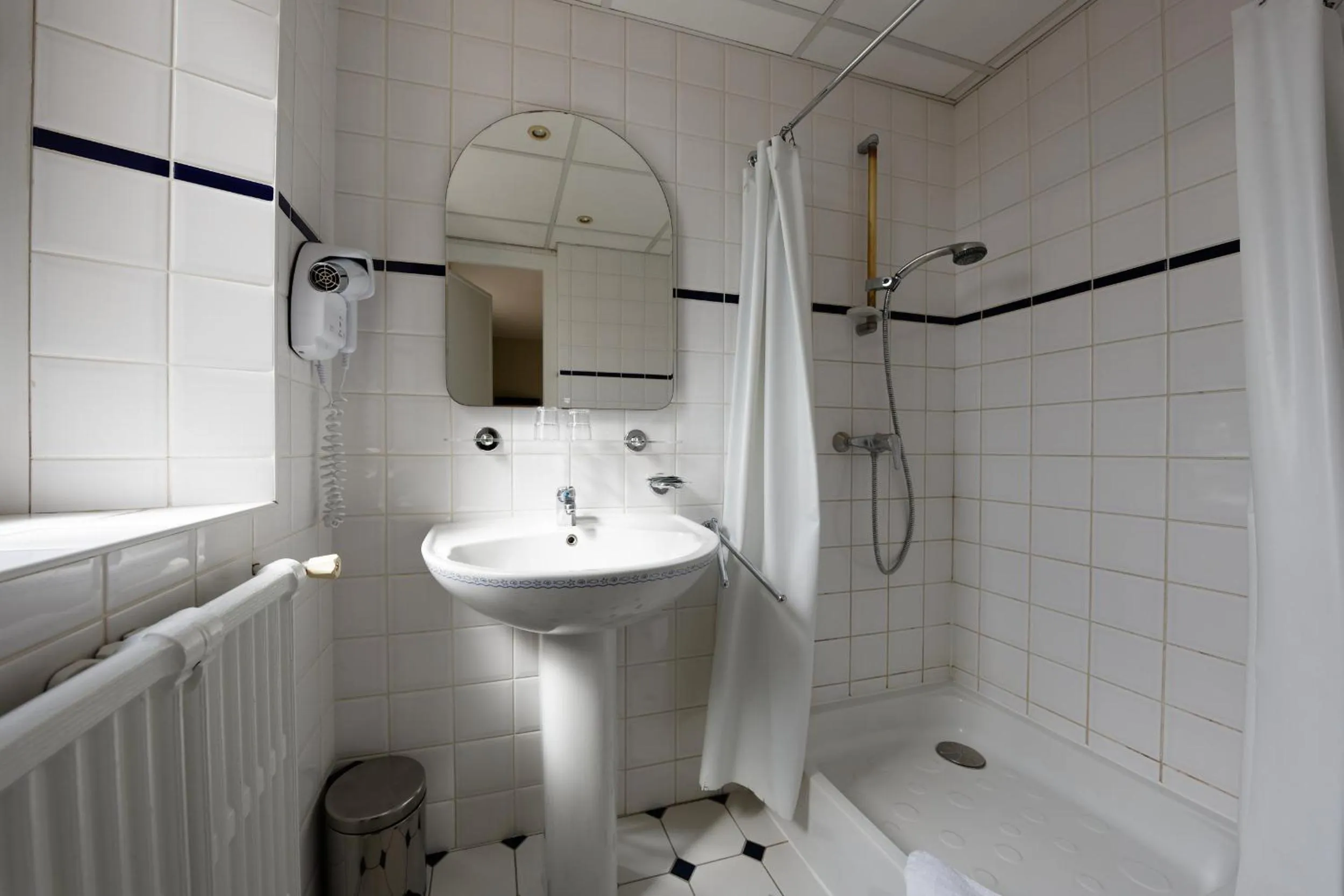 Bathroom in Hotel De L'Europe