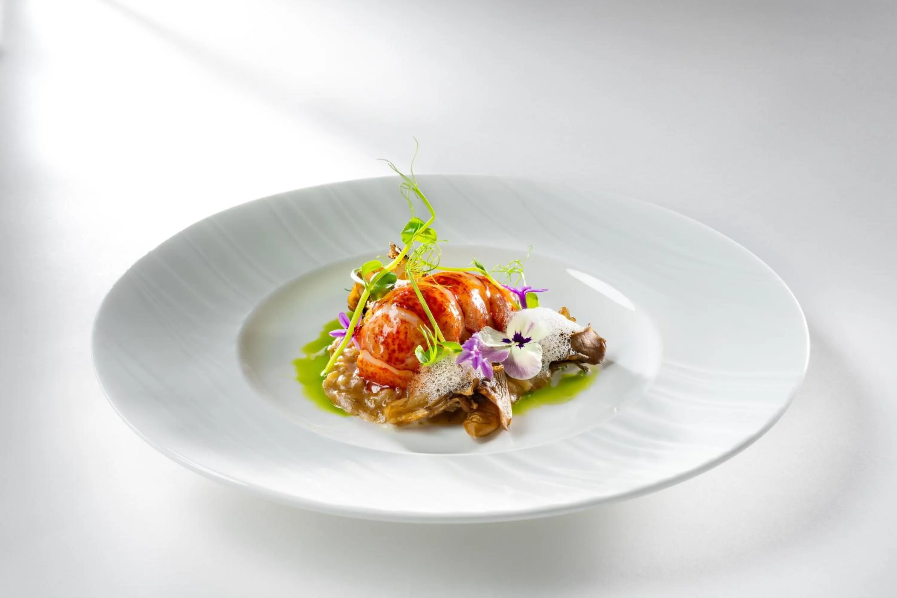 Restaurant/places to eat in ESPACIO THE JEWEL OF WAIKIKI