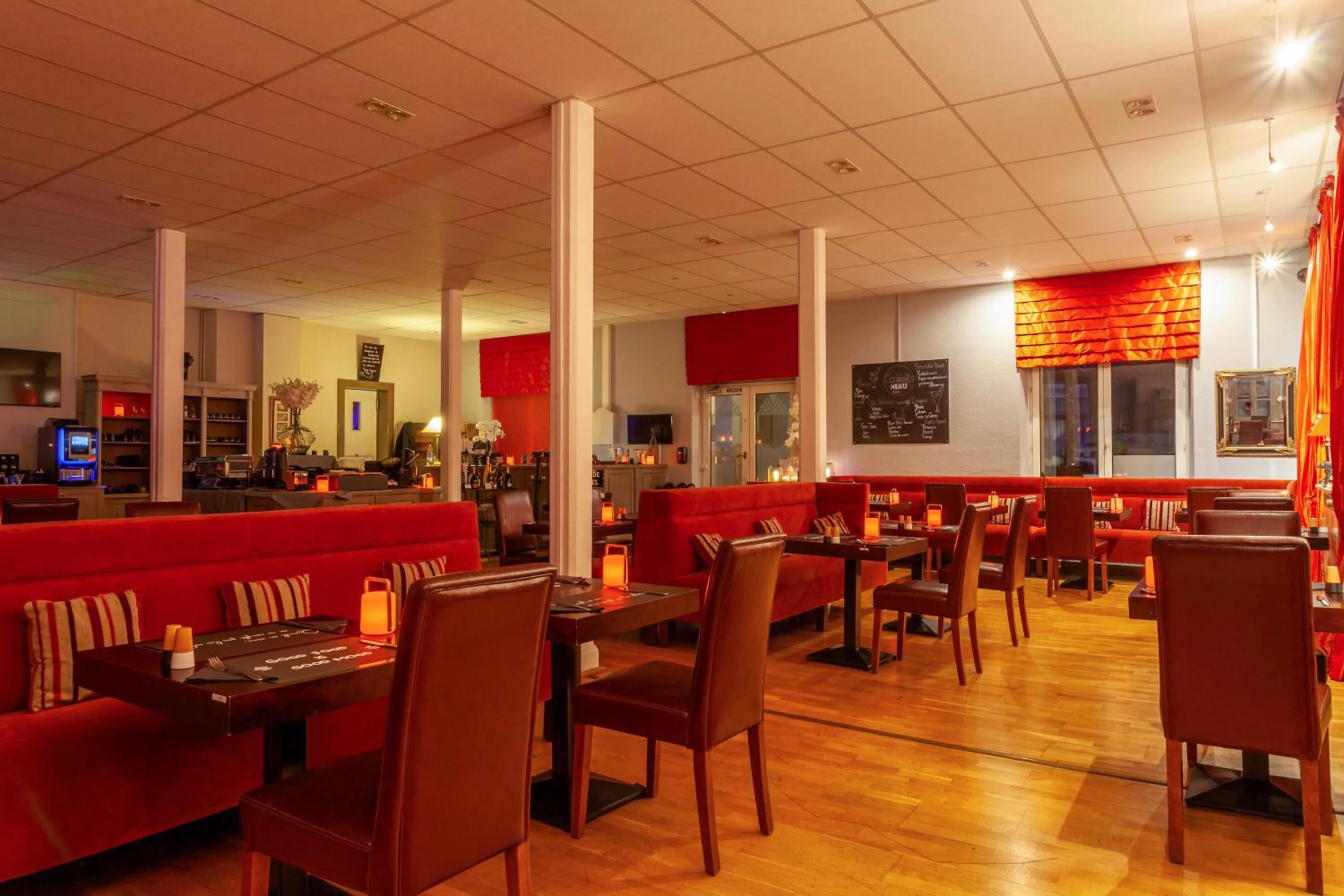 Restaurant/places to eat in Providence Hotel