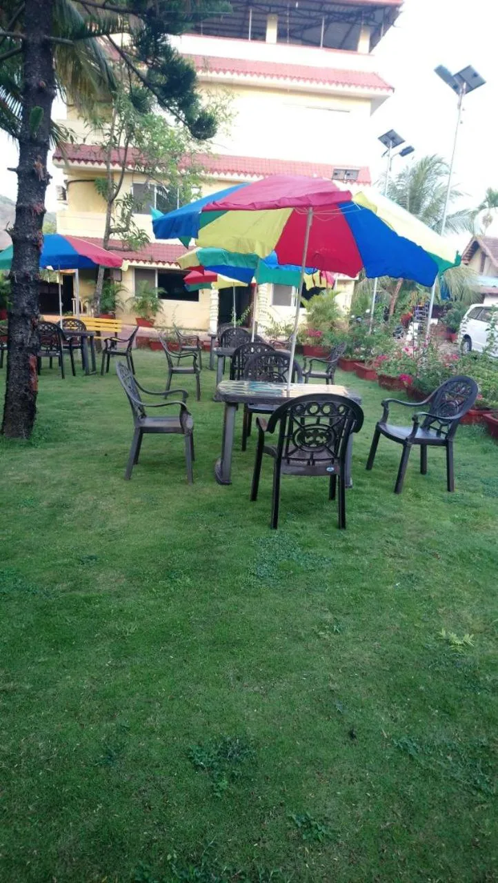 Garden in Sea Winds Hotel, Guhagar