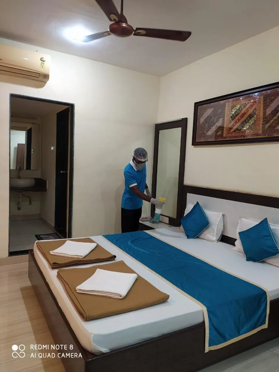 Staff, Bed in Sea Winds Hotel, Guhagar