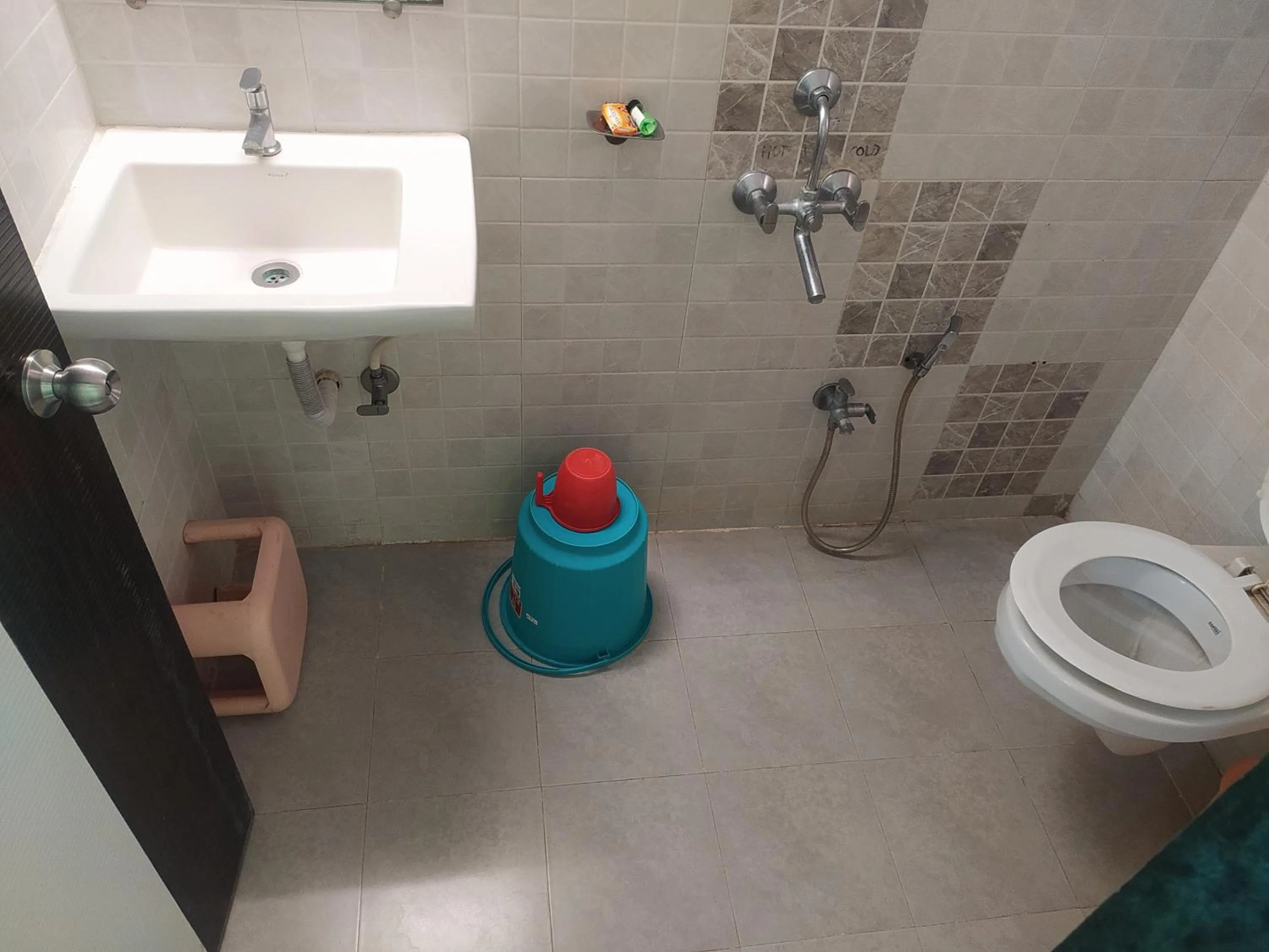 Bathroom in Sea Winds Hotel, Guhagar