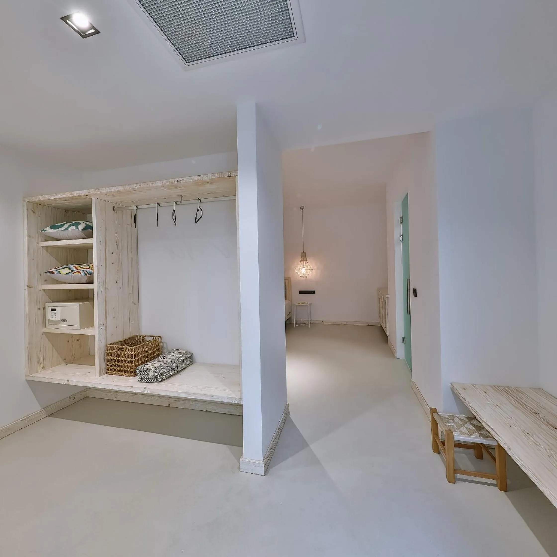 wardrobe, Bed in Carruba Boutique Hotel