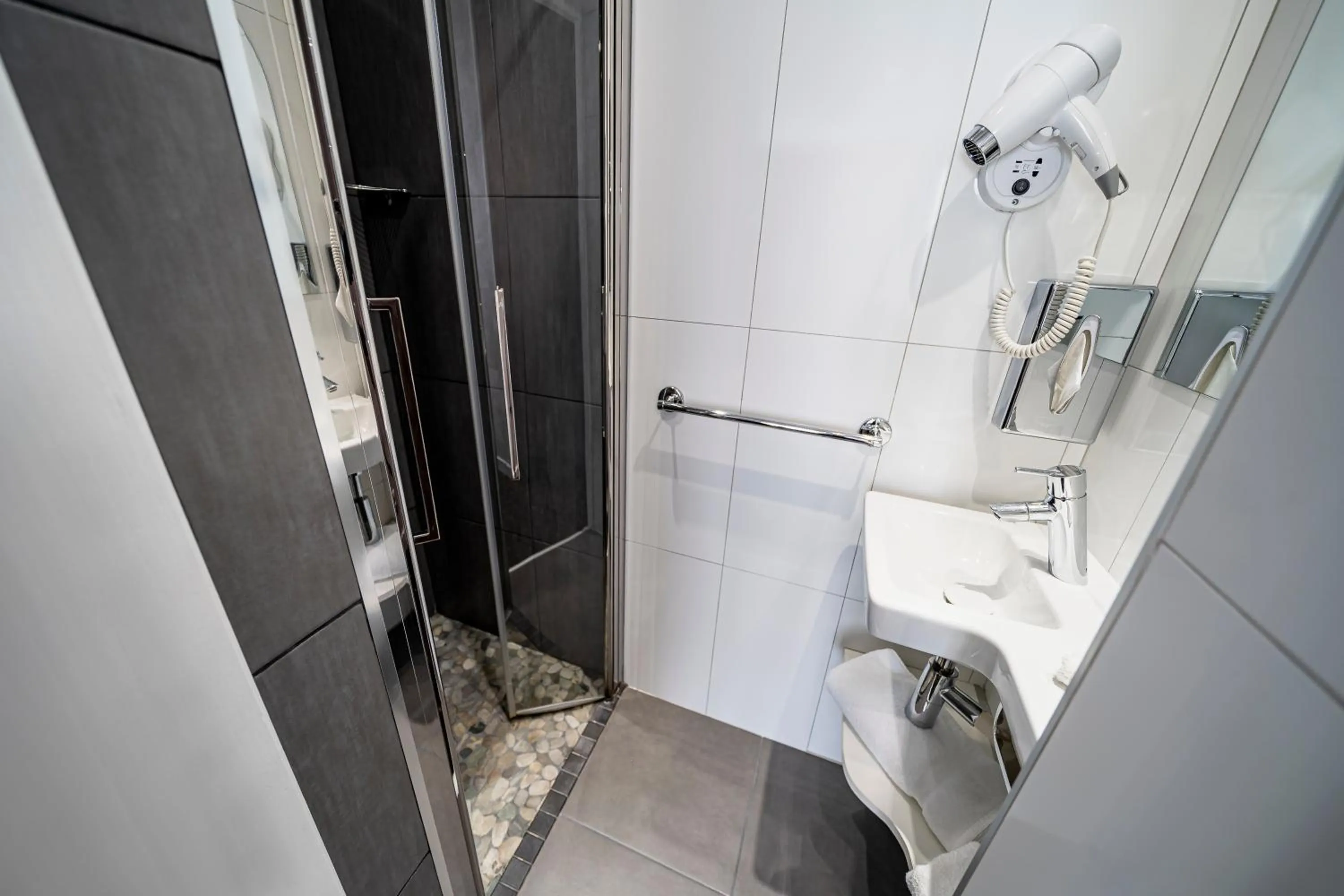 Hotel de la Paix Tour Eiffel