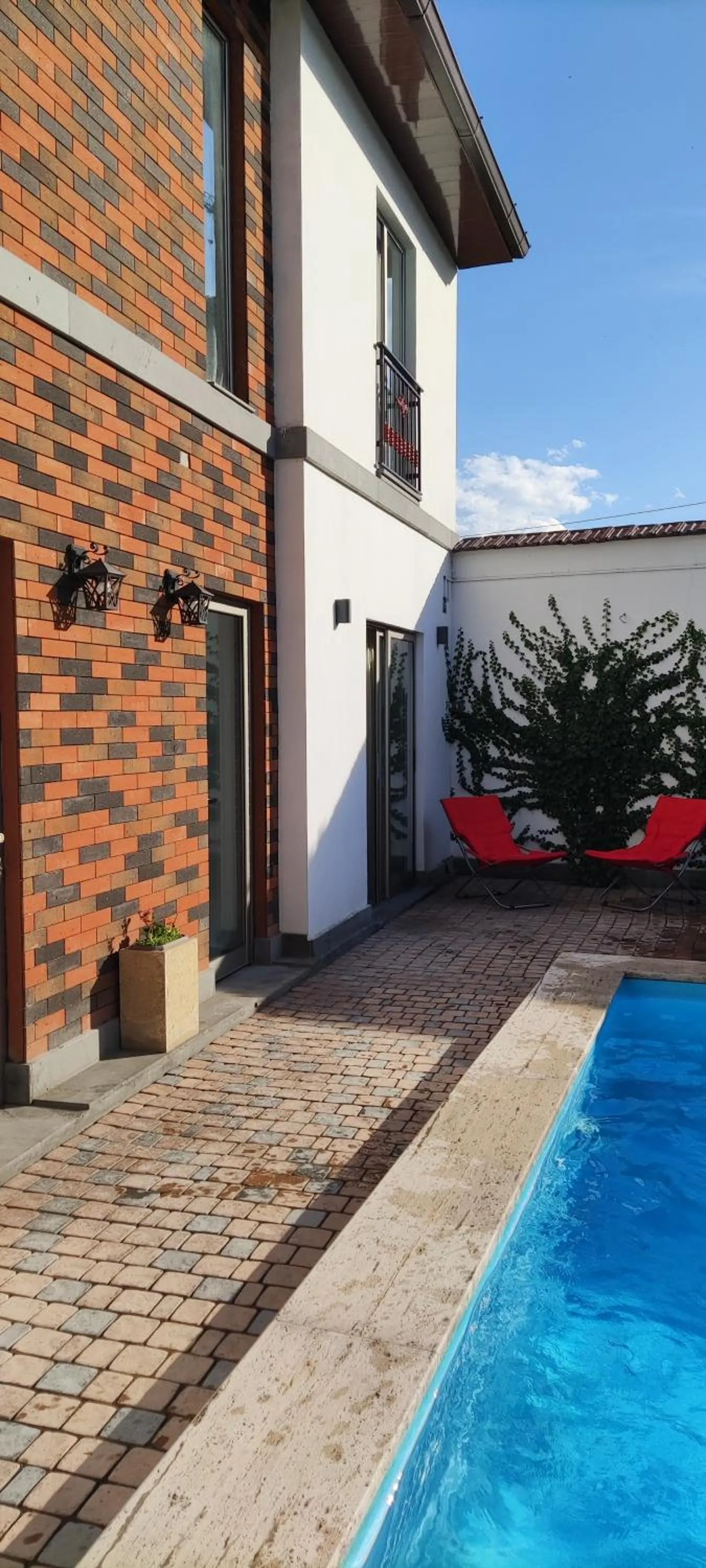 Property building in Garden Lounge Hotel