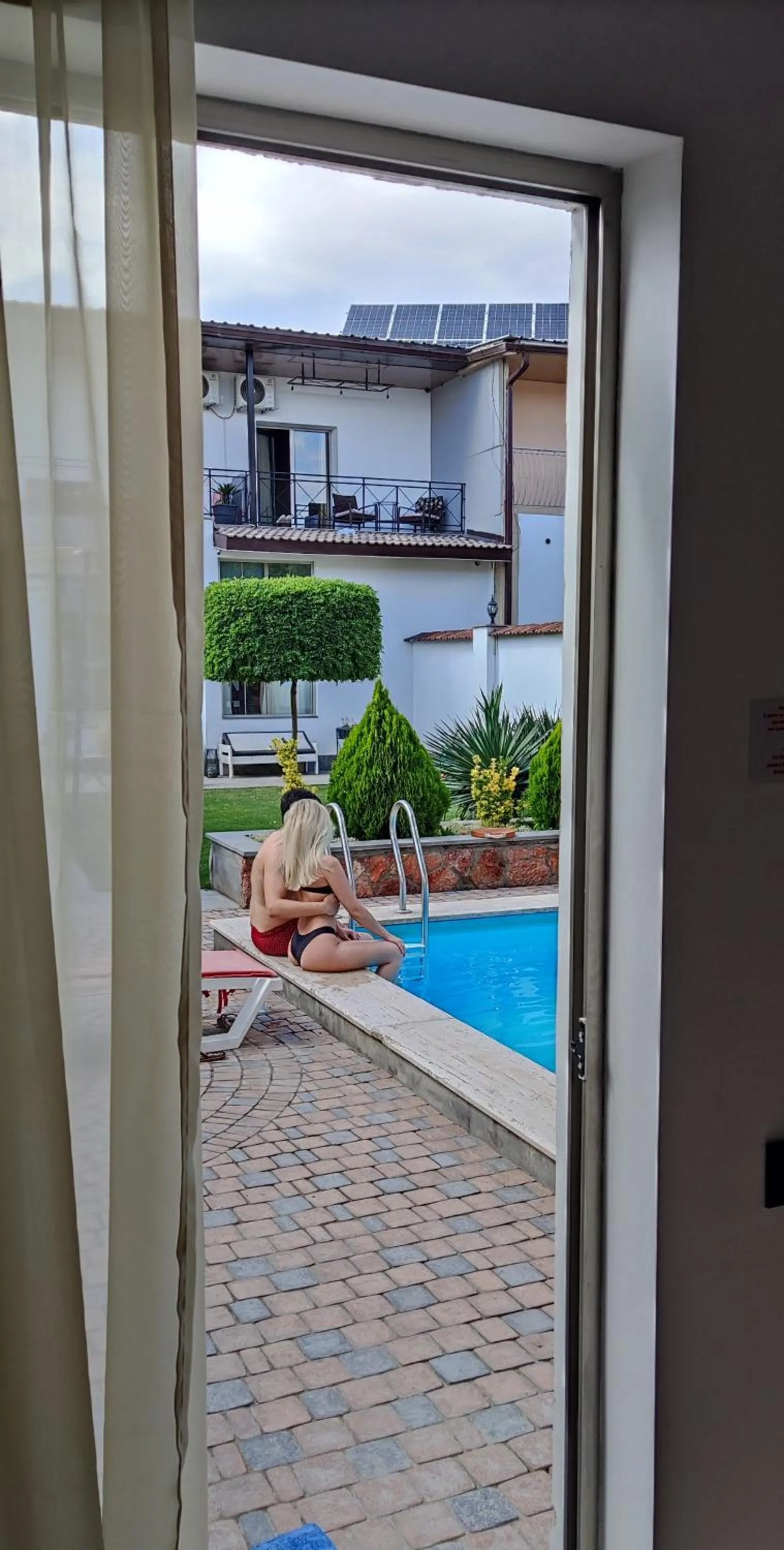 Day in Garden Lounge Hotel