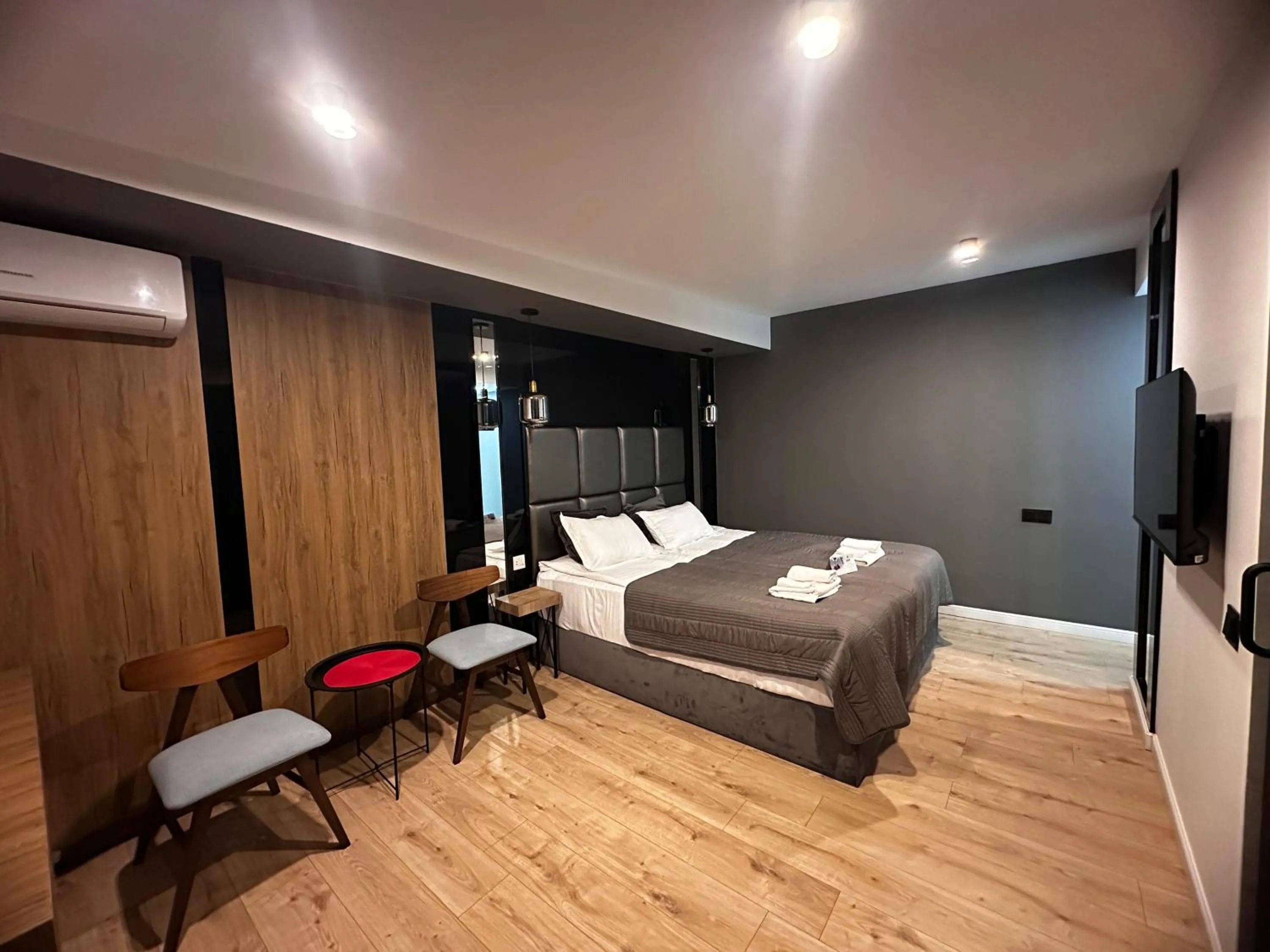 Bed in Garden Lounge Hotel